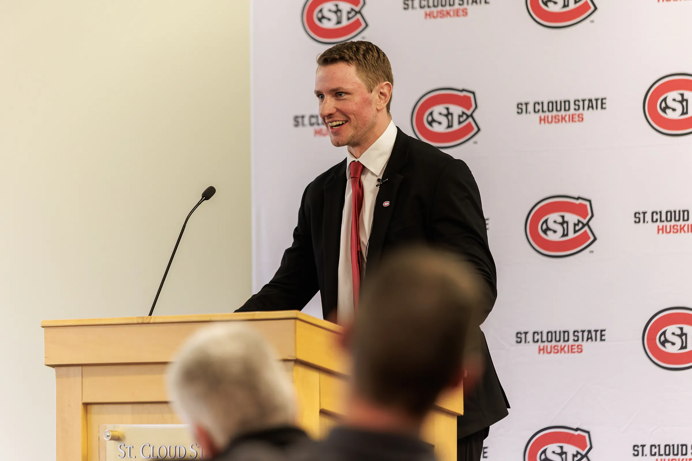 As college hockey changes, St. Cloud State turns to one of its own to lead the way