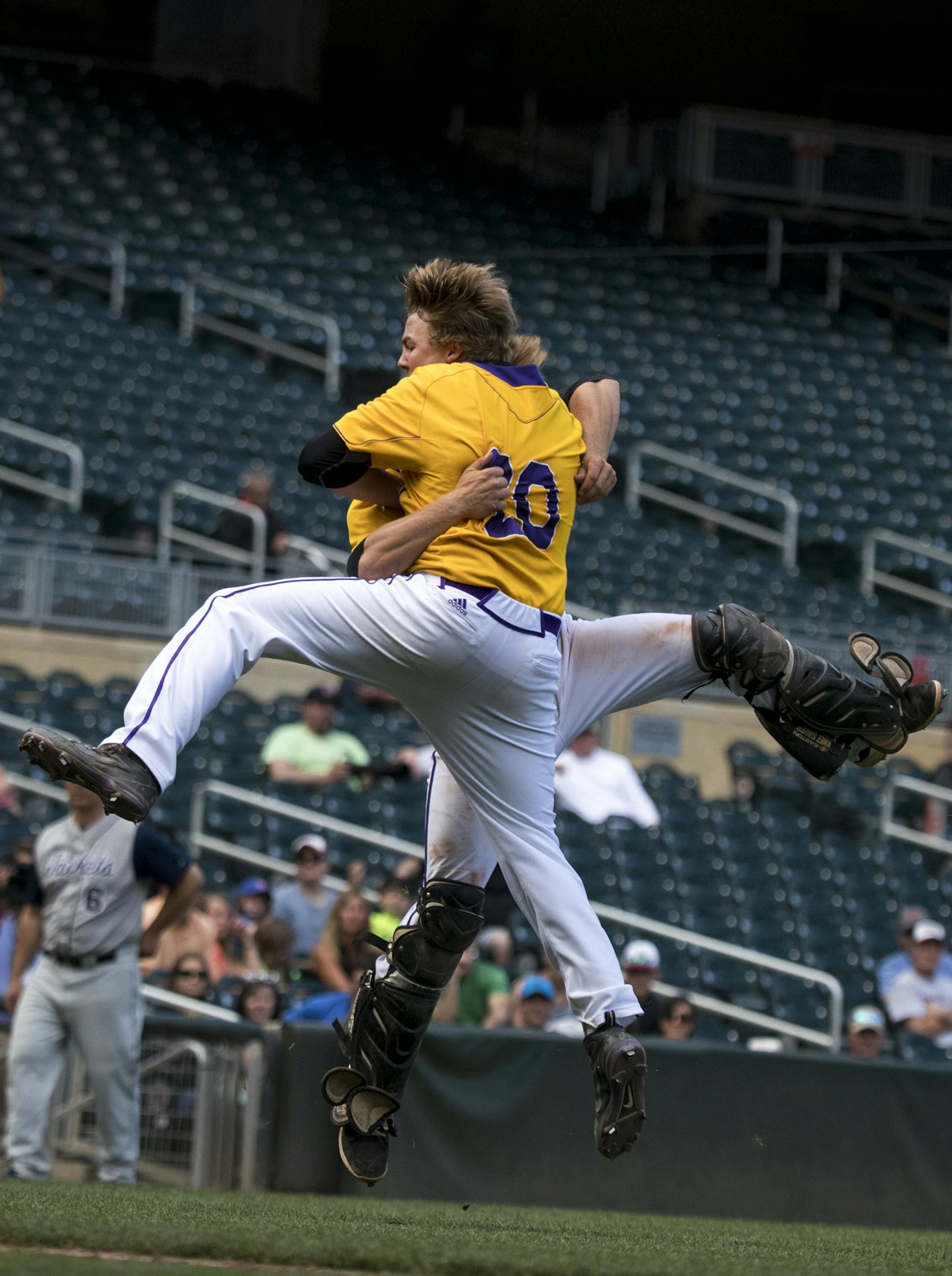 Waconia celebrates after winning the 2017 Class 3A State Tournament Championship Game against Hibbing at Target Field in Minneapolis on Monday. ] COURTNEY PEDROZA • courtney.pedroza@startribune.com June 19, 2017; Minneapolis; Hibbings vs. Waconia at Target Field; 3A state Tournament Championship Game