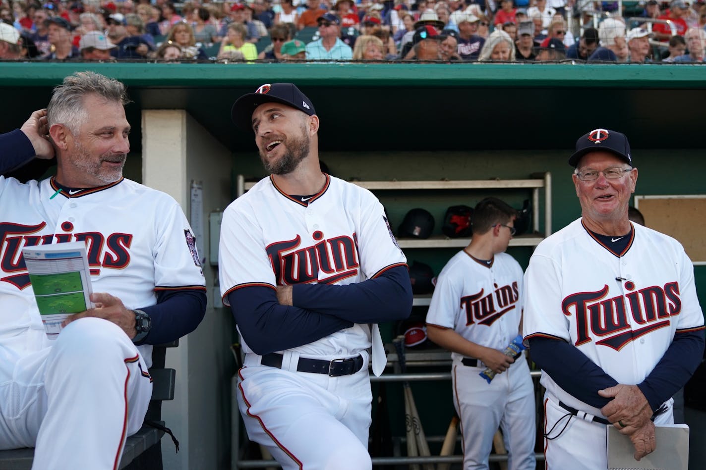 Twins manager Rocco Baldelli and bench coach Derek Shelton during a spring training game in Florida.