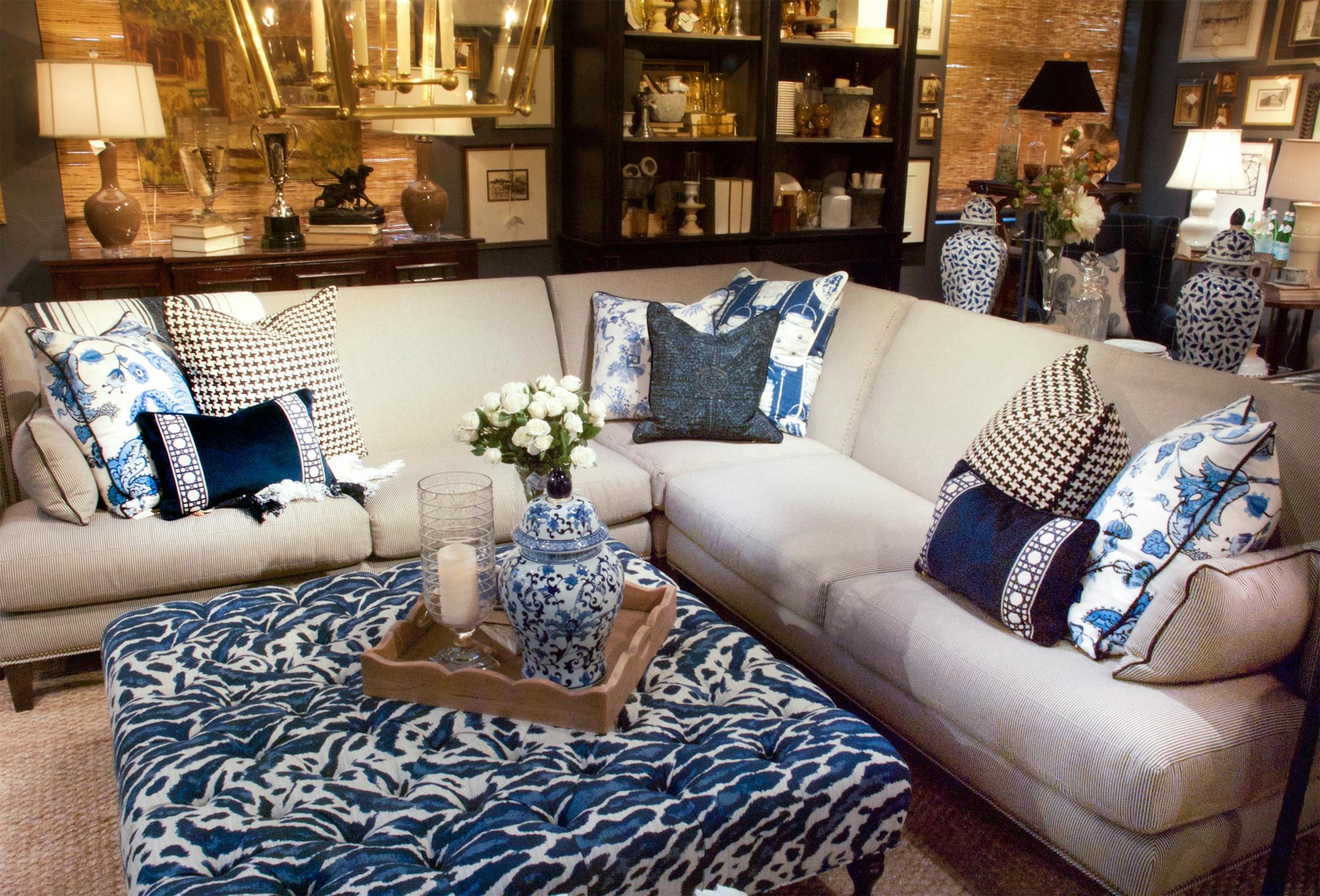 This spring, you can give your sofa, chairs and bed a quick pick-me-up simply by tossing in some new pillows. (Handout/TNS) ORG XMIT: 1197594