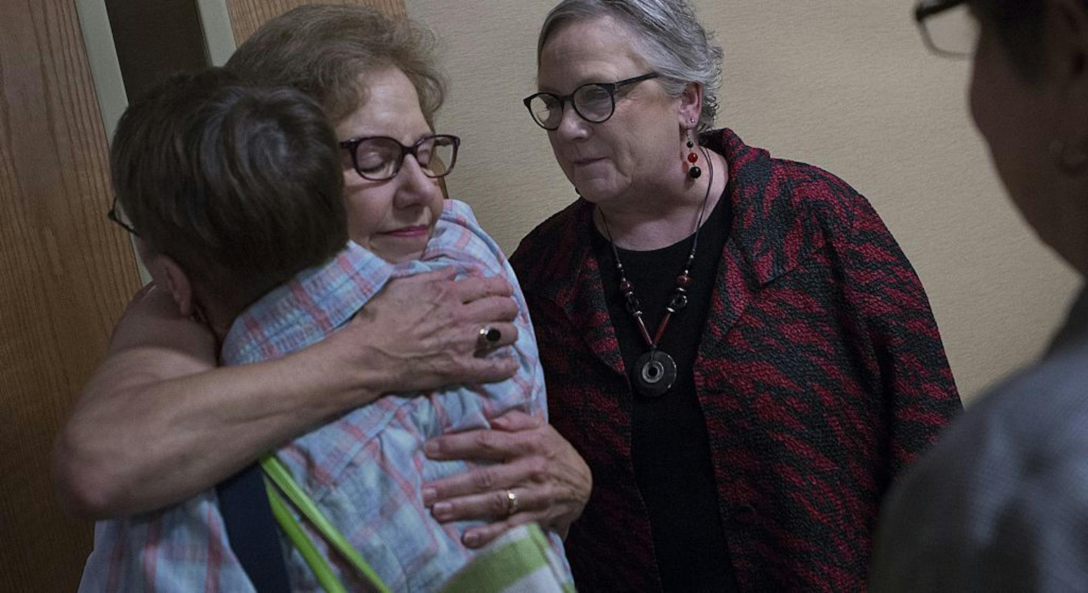 Jane Albrecht (facing camera, left) and Linda Klein co-facilitate a support group for women facing Stage Four cancer. The women were roommates at Gustavus Adolphus College 47 years ago where they became best friends. They also both married men named Bill Klein.