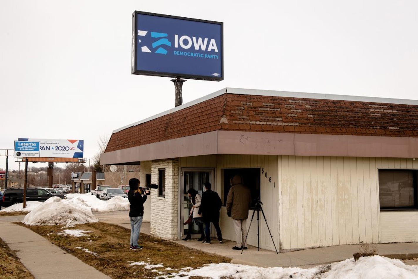 Vacant Democratic field office building the day after the Iowa Caucus in Des Moines, Iowa on Feb. 4, 2020. As the Iowa's caucus-counters and national Democratic leaders slogged through a bleary, clarity-free morning, the most pervasive emotion may have been defeatism.