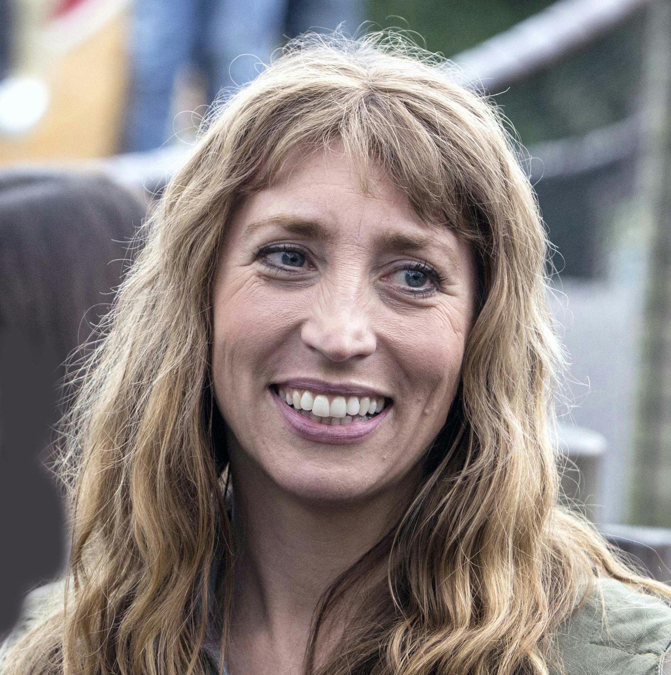 Daisy Haggard plays an ex-con who must adjust to life after 18 years in jail in Showtime's new comedy, "Back to Life," premiering Sunday. (Luke Varley/Showtime/TNS) ORG XMIT: 1479917