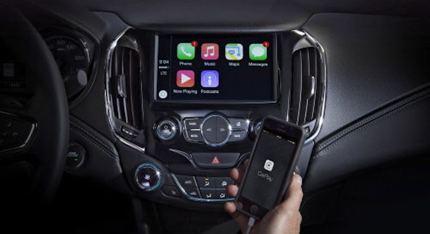 An undated photo from Chevrolet of Apple&#x2019;s new CarPlay software, pictured in a 2016 Cruze, which will debut in models from both Hyundai and Chevrolet. Apple has proposed that rather than following the traditional route of technology companies creating apps for cars, automakers should write apps for the technology company&#x2019;s software. (Chevrolet via The New York Times) -- NO SALES; FOR EDITORIAL USE ONLY WITH STORY SLUGGED AUTOS APPLE SOFTWARE BY QUAIN. ALL OTHER USE PROHIBITED.