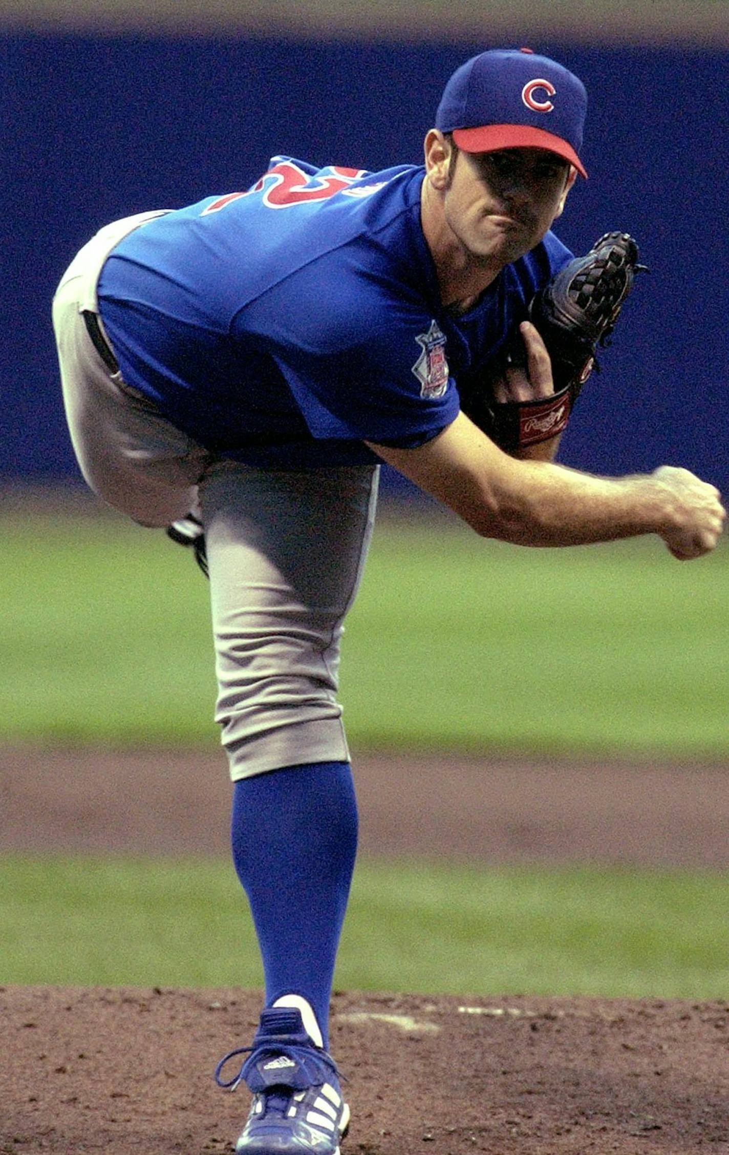 Chicago Cubs' Mark Prior pitches to the Milwaukee Brewers in the first inning Monday, Aug. 26, 2002, in Milwaukee. (AP Photo/ Darren Hauck) ORG XMIT: MIA102