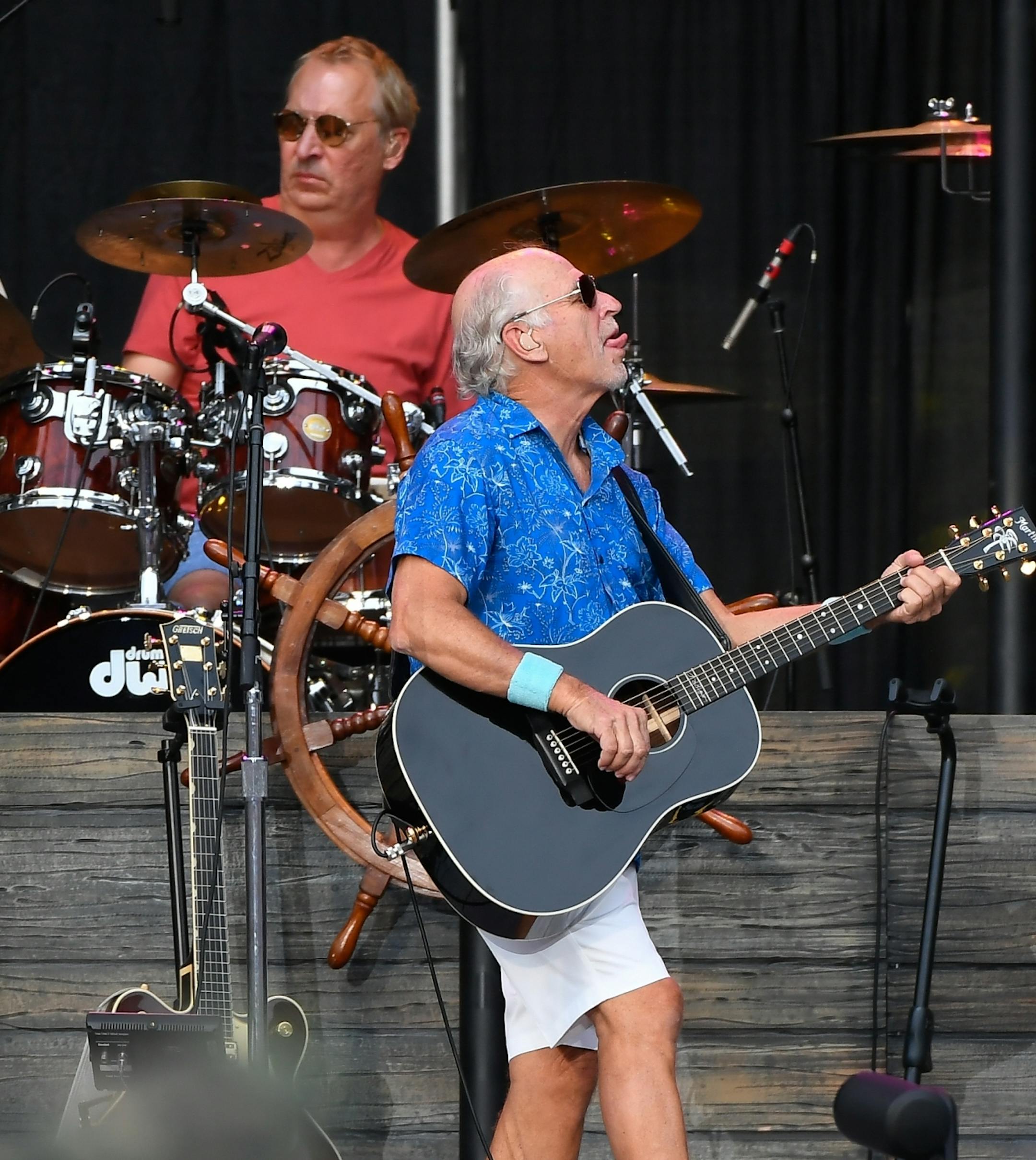 Jimmy Buffet performed Saturday night at target Field.