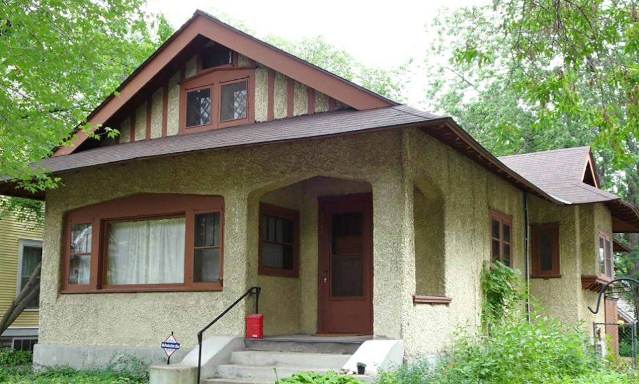 Minneapolis
Built in 1910, this two-bedroom, two-bath house located in the East Harriet neighborhood has 1,990 square feet and features two bedrooms on the main level, a large upper level space, skylights, fireplace, sunroom, maple hardwood floors, built-ins, formal dining room, porch, full finished basement and two-car detached garage. Listed by Jay Anderson, Coldwell Banker Burnet, 612-819-7555.