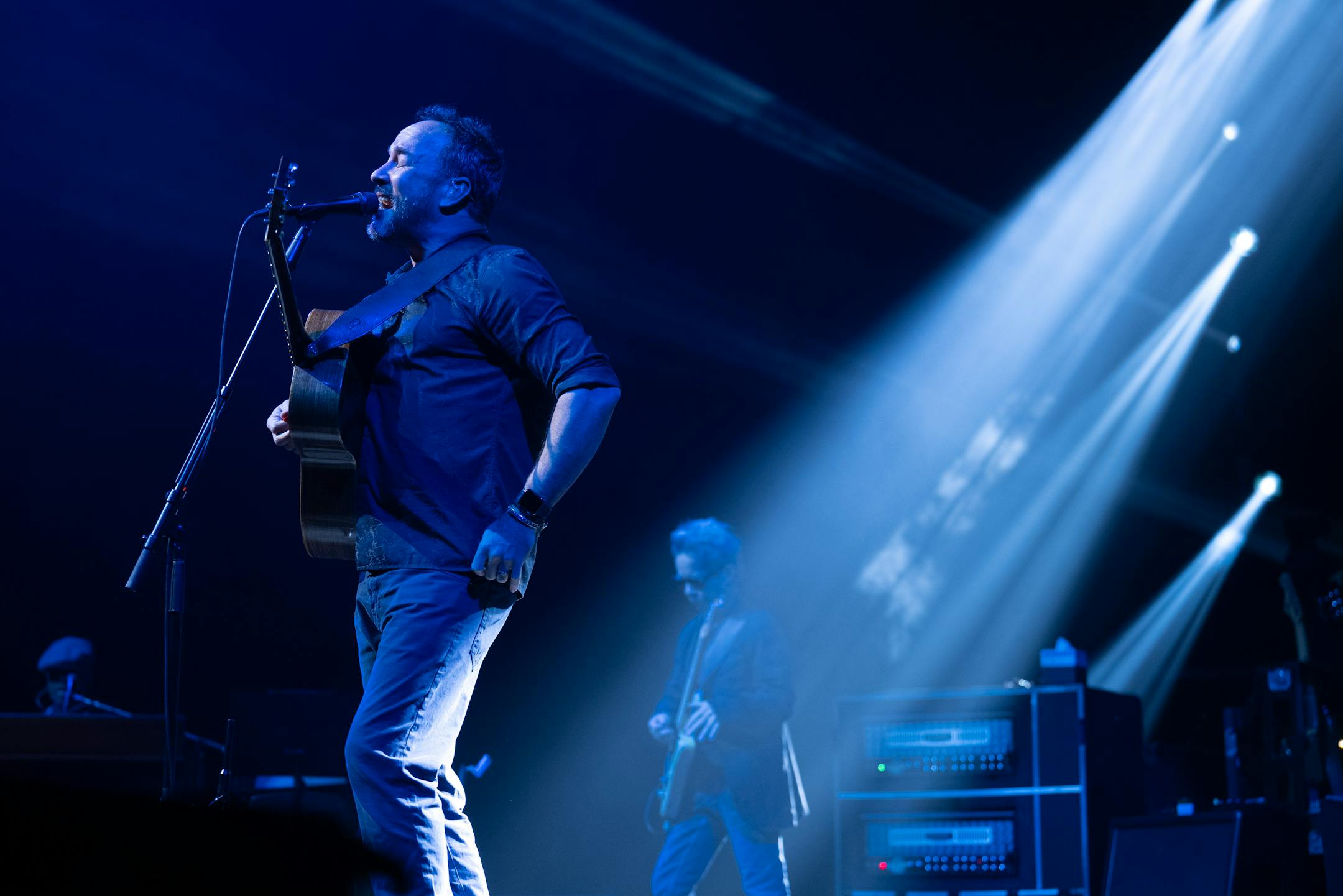 Dave Matthews performing with his band.