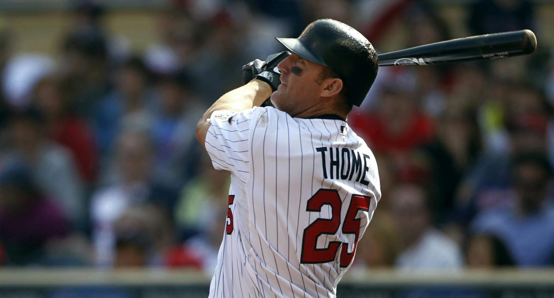 The Twins' Jim Thome hit his 590th career home run in the eighth inning Sunday.