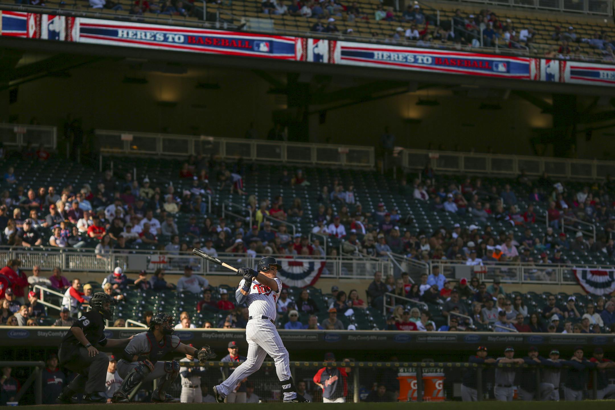 Minnesota Twins right fielder Oswaldo Arcia lined out to right in the ninth inning Sunday afternoon at Target Field. ] JEFF WHEELER ï jeff.wheeler@startribune.com The Twins lost 7-2 to the Cleveland Indians Sunday afternoon September 21, 2014 at Target Field in Minneapolis. ORG XMIT: MIN1409221528484777