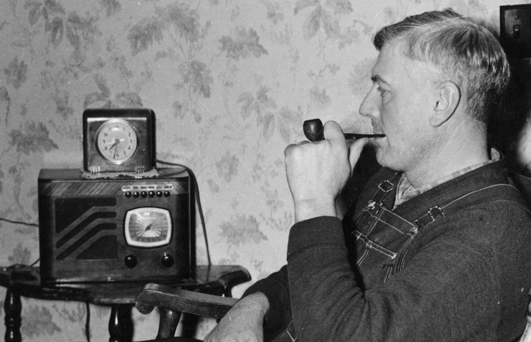 MILLENIUM TIMELINE PHOTOS FROM FILES: -- 1934: Rural Electrification Act Administration brings electricity to the countryside.