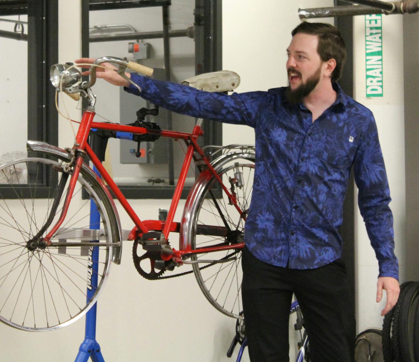 Chase Spaulding, an instructor at Minnesota State College Southeast, talkd with students about the parts/design aspects of a bike.The program is the first ever two-year Associate of Applied Science degree program in Bicycle Design and Fabrication.
Photo by Katryn Conlin