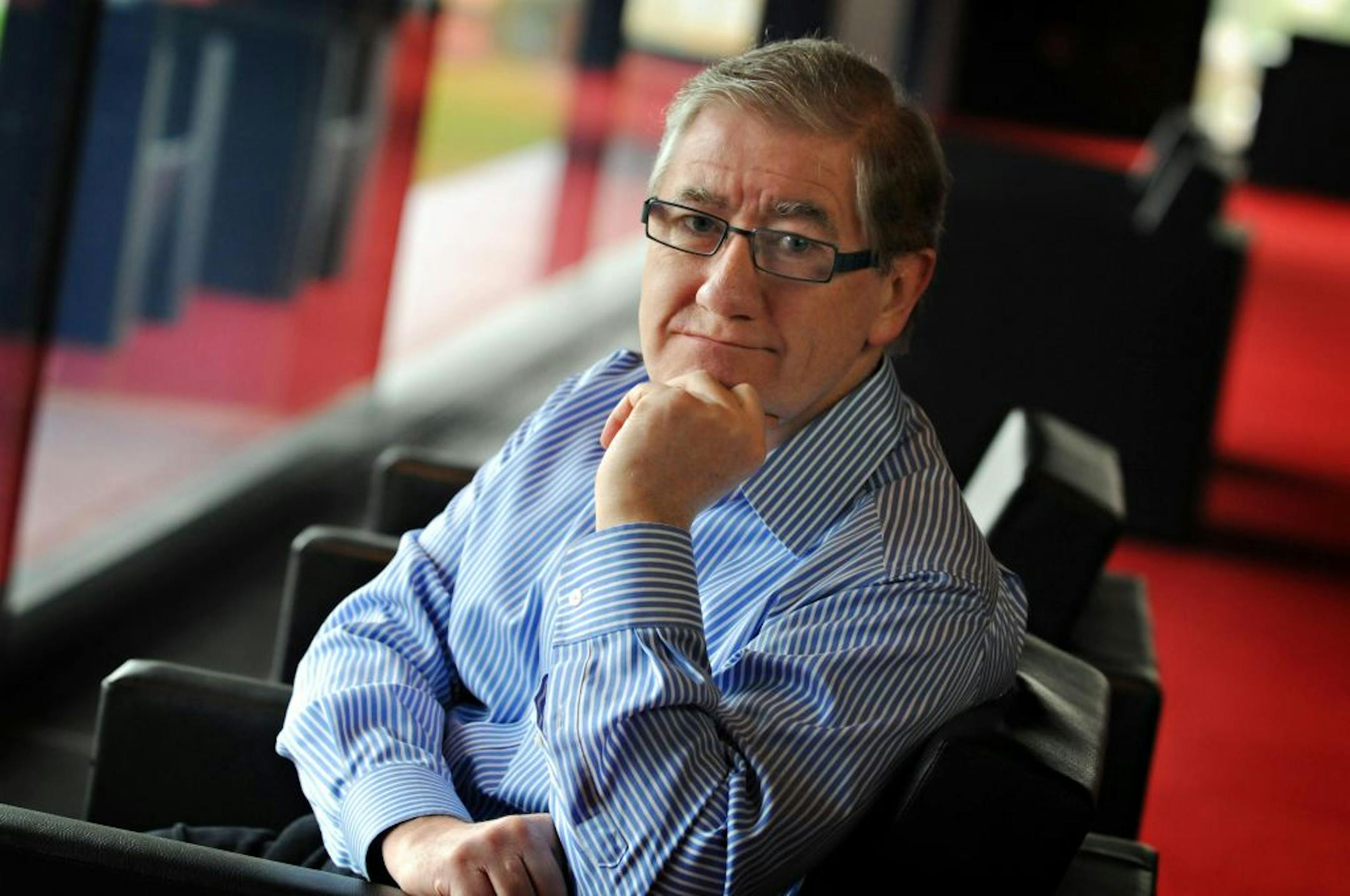 Guthrie director Joe Dowling.