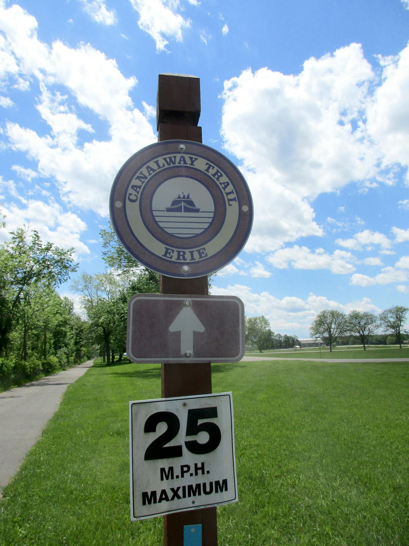 Major portions of the multi-use Canalway Trail follow the historic Erie Canal route. (John Bordsen/Chicago Tribune/TNS)