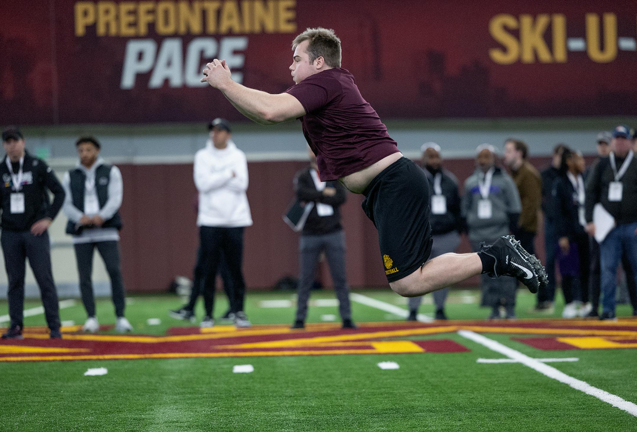 Duluth center Brent Laing performs for scouts during the Minnesota Pro Day.