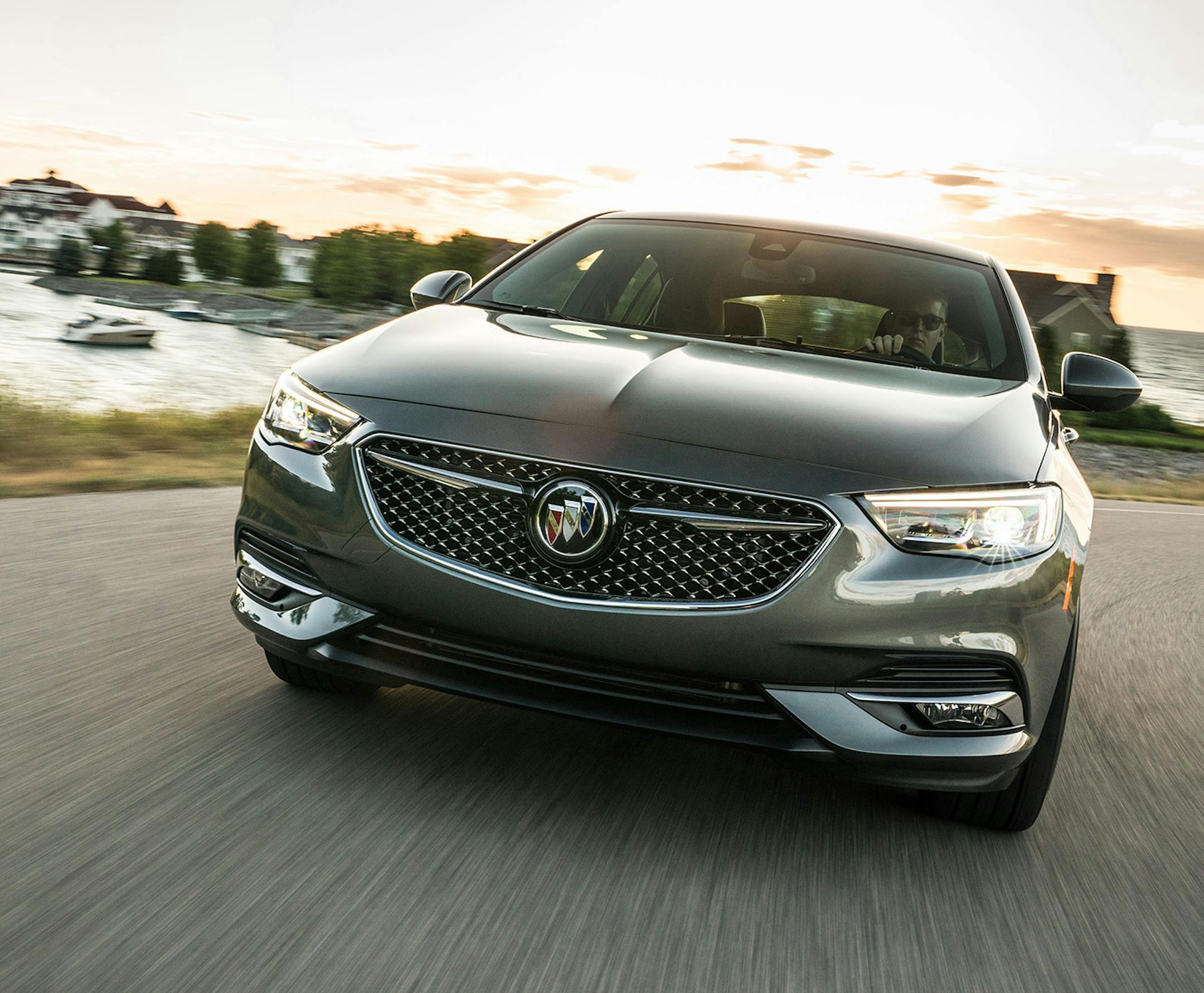 2019 Buick Regal Avenir (Buick) ORG XMIT: 1803737