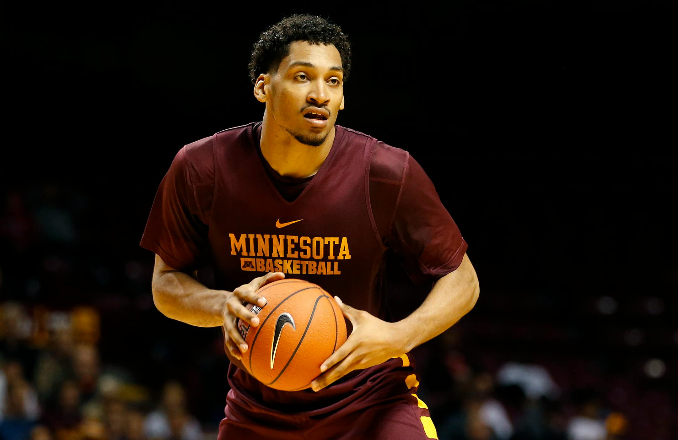 Gophers freshman forward Jordan Murphy