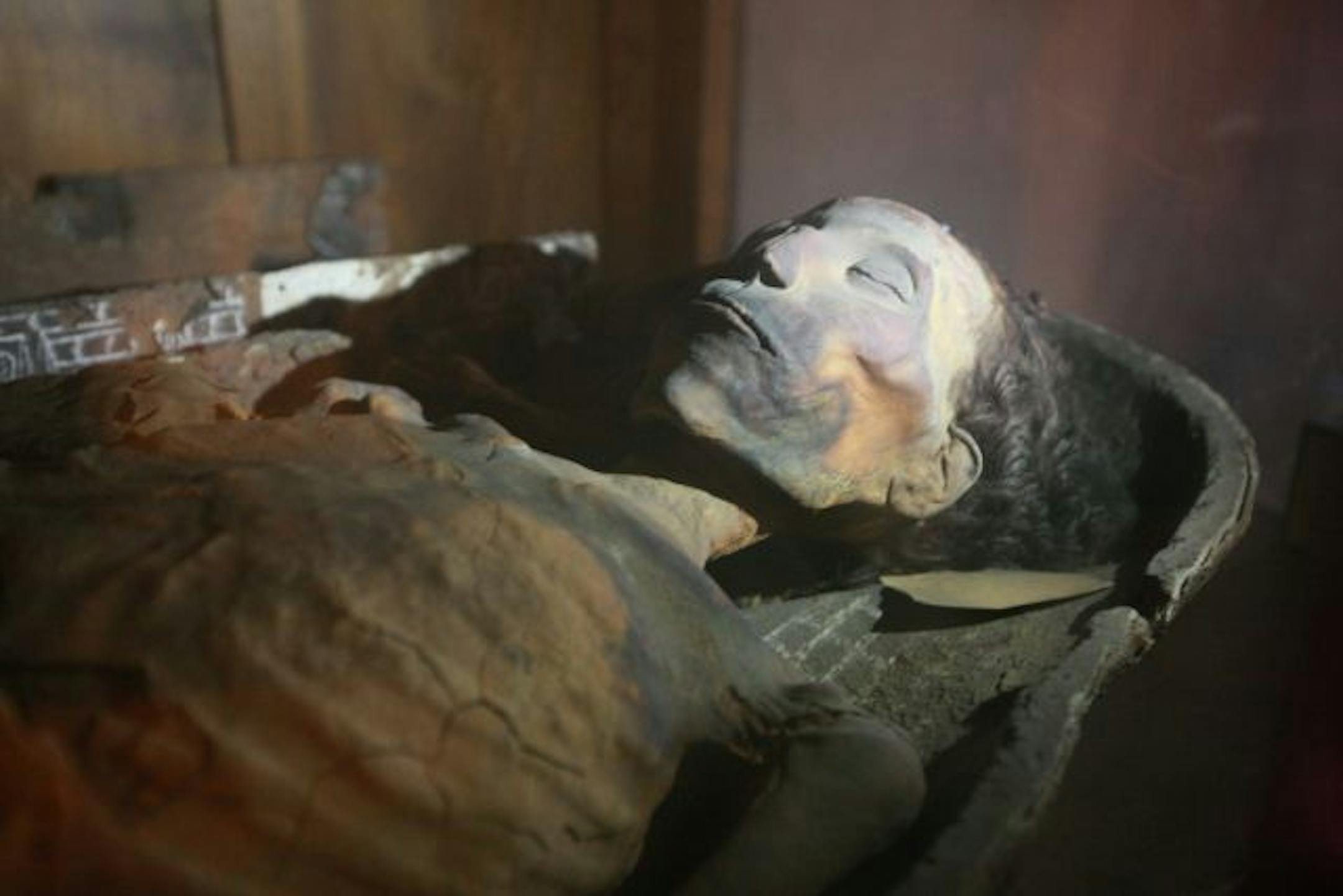Ancient mummy is seen in the attic of the Cairo Museum.