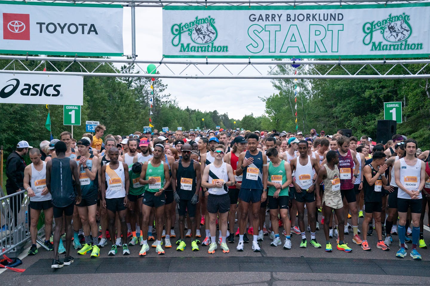 Elisha Barno wins sixth Grandma's Marathon; Volha Mazuronak sets women's course record