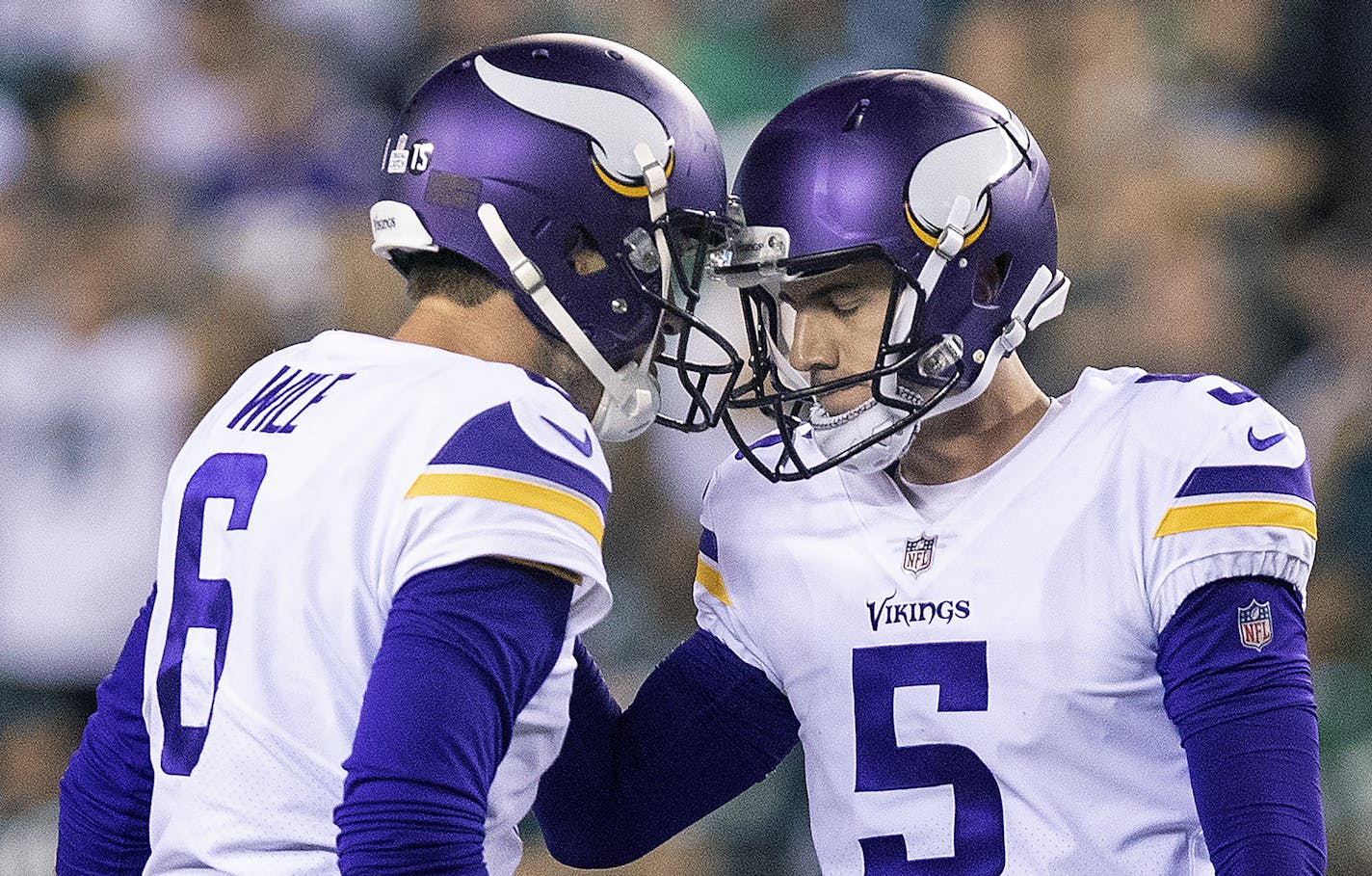 Vikings kicker Dan Bailey and Matt Wile (6) after a 52-yard field goal in the fourth quarter. ] CARLOS GONZALEZ &#xef; cgonzalez@startribune.com &#xf1; October 7, 2018, Philadelphia, PA, Lincoln Financial Field, NFL, Minnesota Vikings vs. Philadelphia Eagles