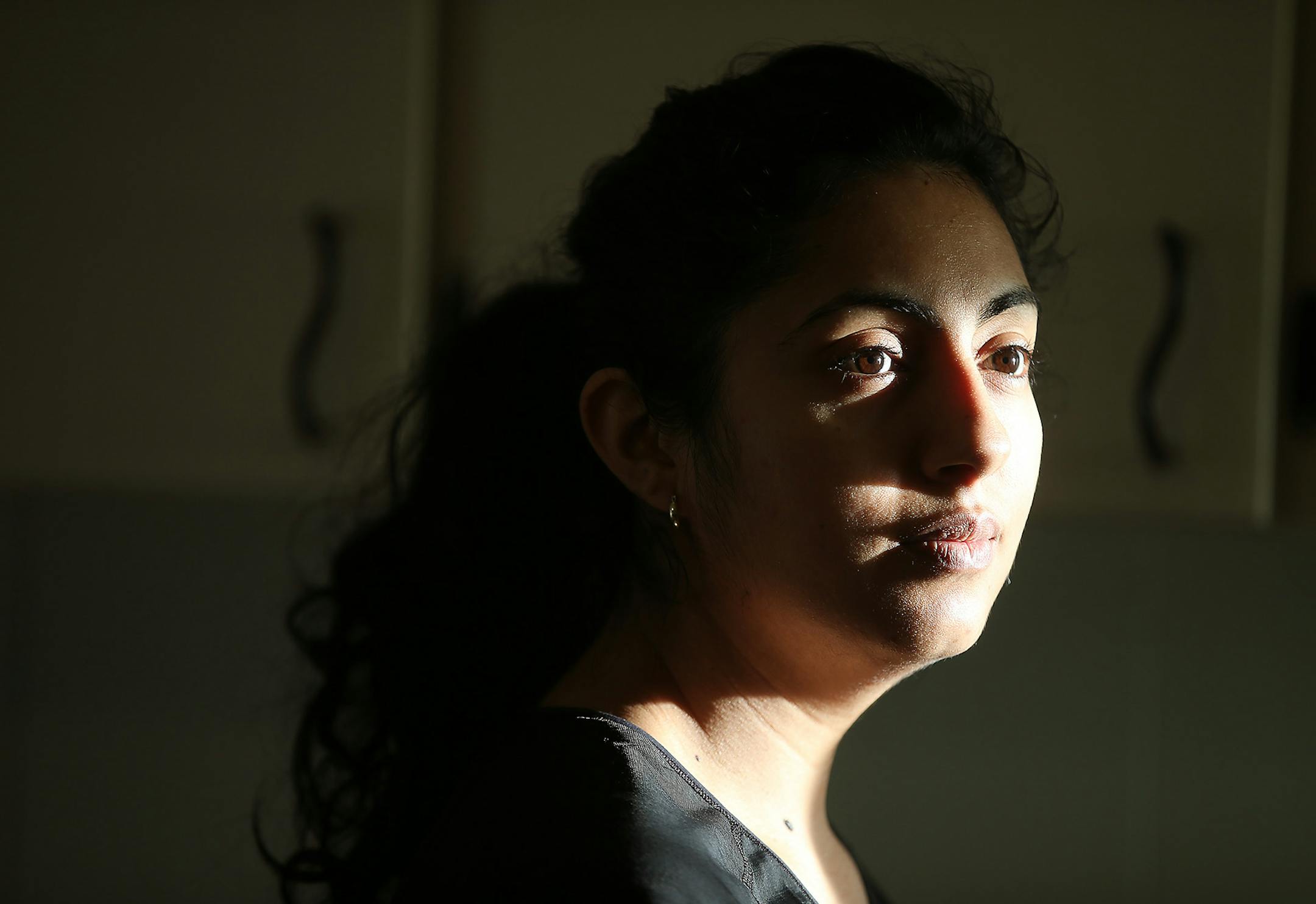 Maria Negreros, an undocumented stay-at-home mom from Mexico, drives without a license because she feels there are no other options for transportation for her children, Tuesday, March 10, 2015 in Shakopee, MN. ] (ELIZABETH FLORES/STAR TRIBUNE) ELIZABETH FLORES &#x2022; eflores@startribune.com