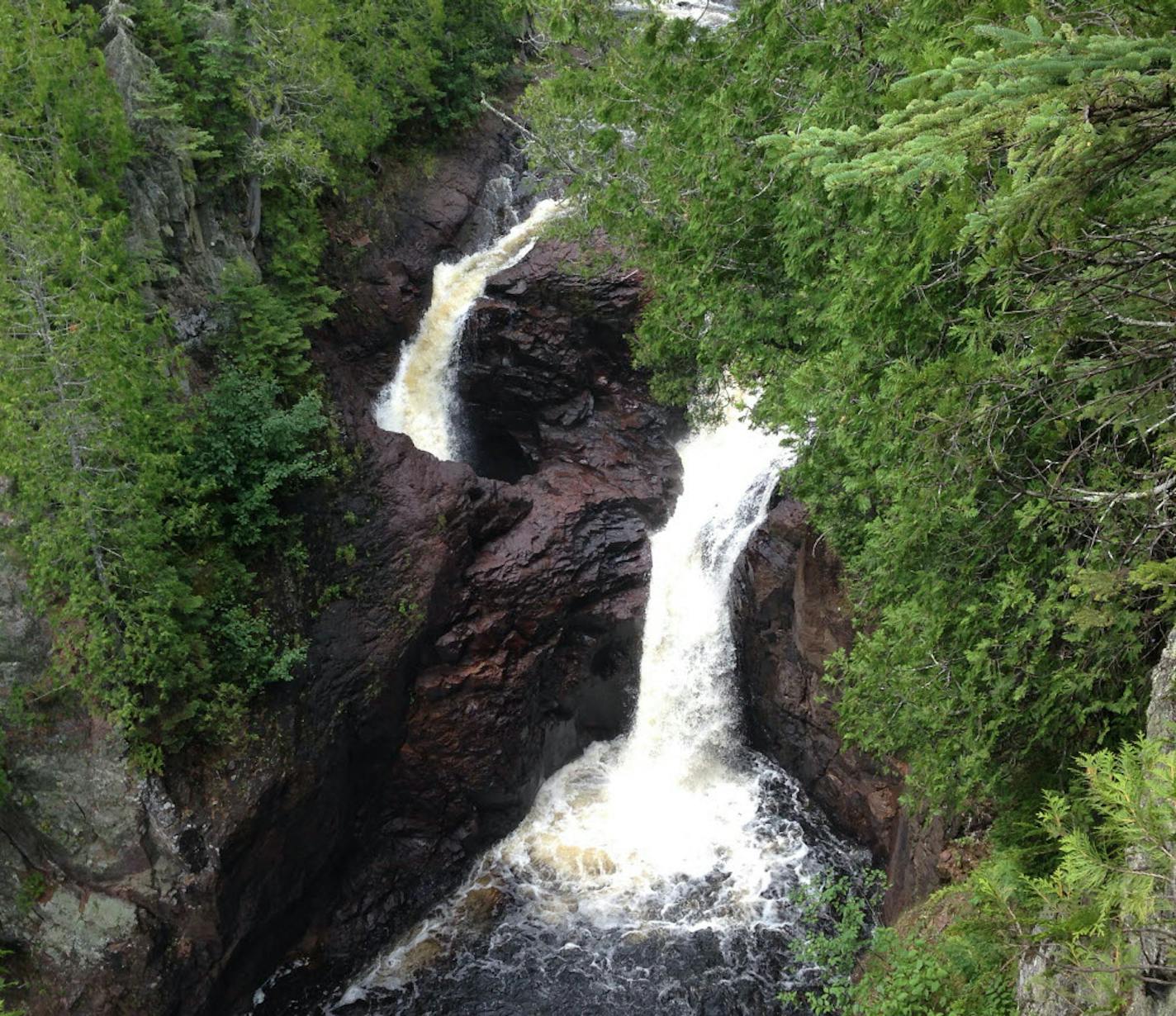 Devil's Kettle waterfall on the Brule River in Judge C.R. Magney State Park along Minnesota's North Shore.