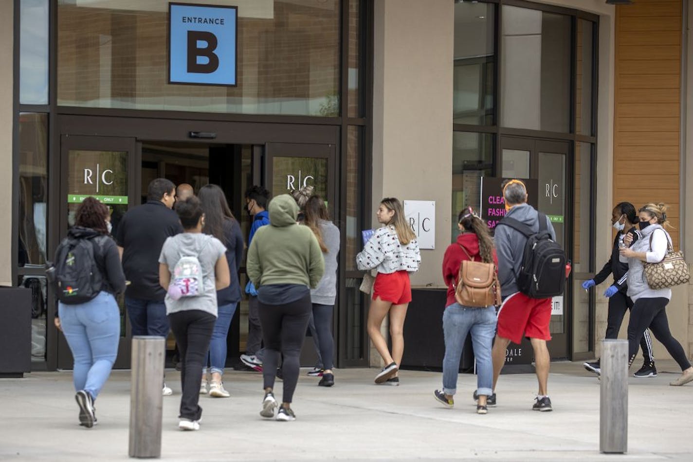 Shoppers made their way into Rosedale Center as some of the stores opened for business, Monday, May 18, 2020 in Roseville, MN.