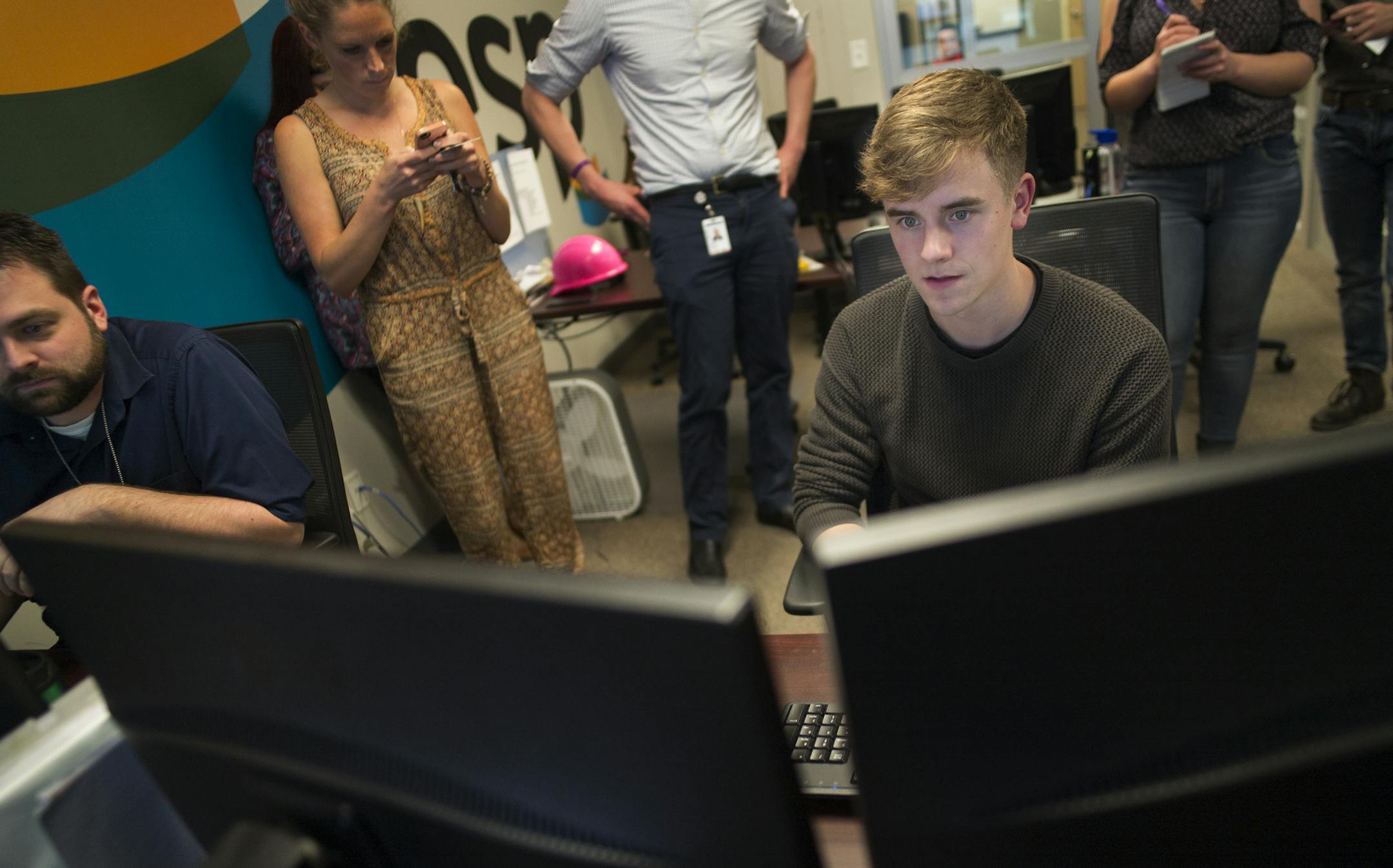 At the Mall of America, Connor Franta is one of the most popular stars on YouTube and has more than 2 million followers on Twitter. Here he takes over the MAO Twitter account.] Richard Tsong-Taatarii/rtsong-taatarii@startribune.com