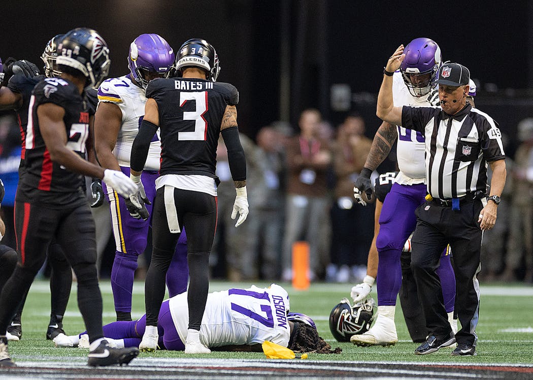 Vikings wide receiver K.J. Osborn (17) suffered a concussion on a penalized hit in the second quarter.