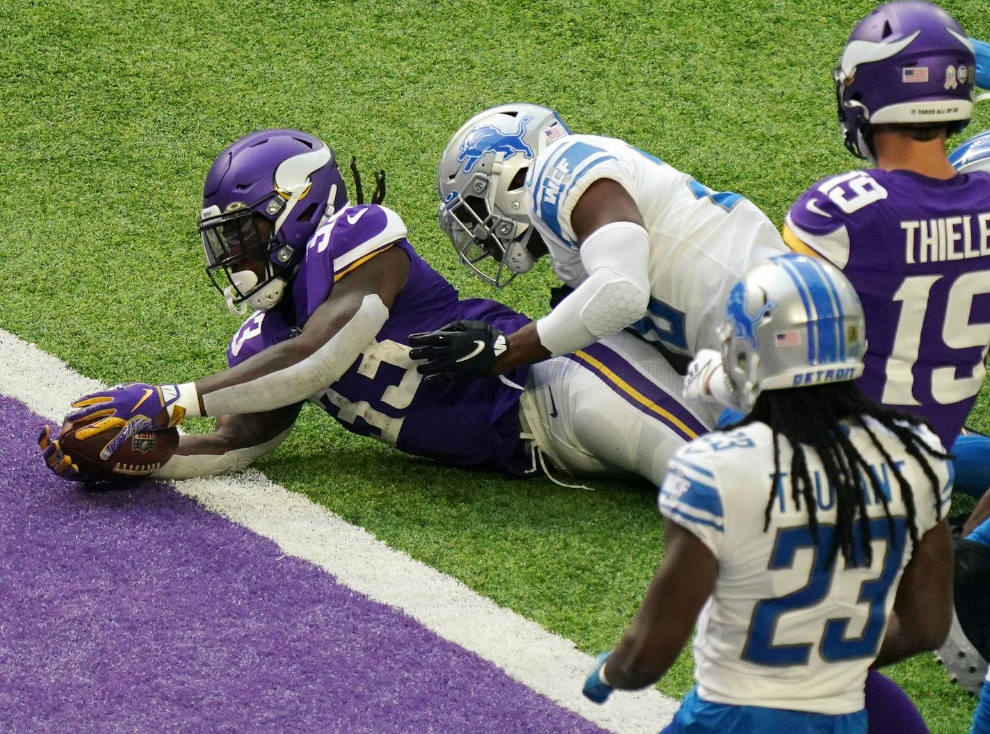 Minnesota Vikings running back Dalvin Cook (33) dove into the end zone for a touchdown in the first quarter. ] ANTHONY SOUFFLE • anthony.souffle@startribune.com The Minnesota Vikings played the Detroit Lions, sans fans to comply with state protocols meant to help slow the spread of COVID-19, Sunday, Nov. 8, 2020 at U.S. Bank Stadium in Minneapolis.