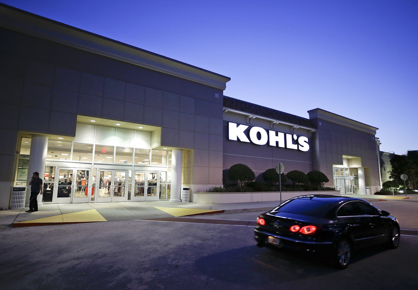 Kohl's will locate Sephora mini stores in its locations.. (AP Photo/John Raoux, File)