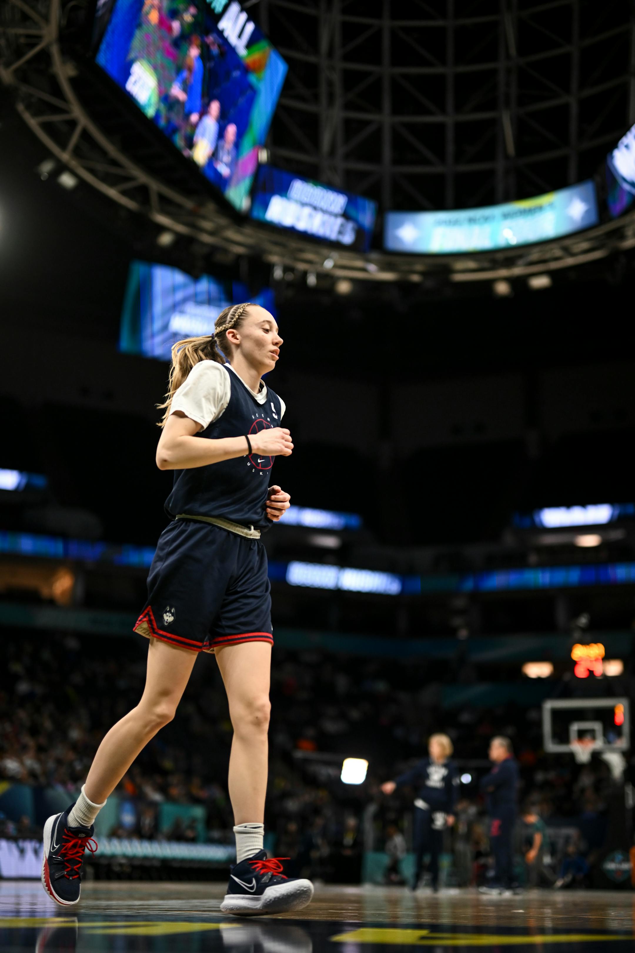 UConn guard Paige Bueckers (5) jogs along the court during a Final Four open practice held Saturday, April 2, 2022 at Target Center in Minneapolis, Minn.