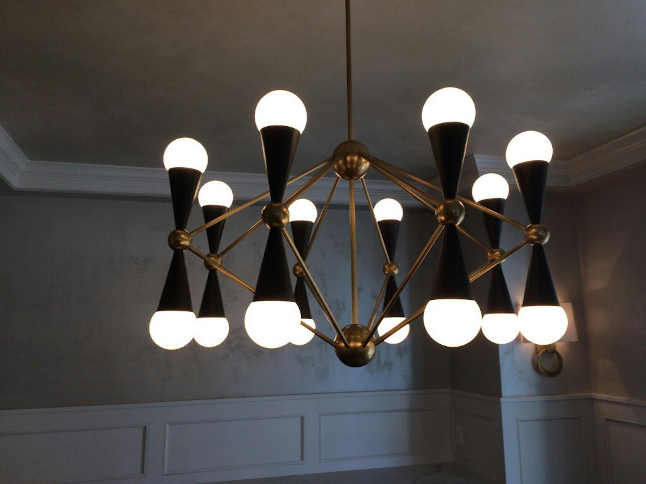 Lighting - chandelier in Parade #205, Victoria