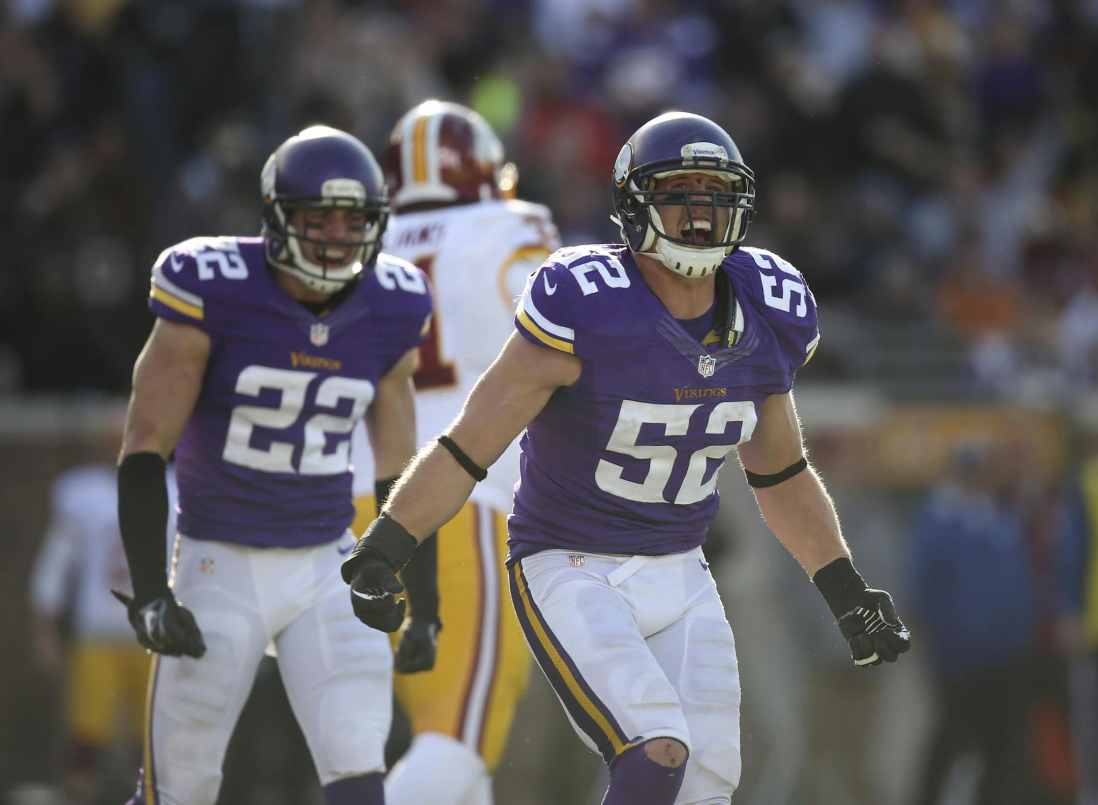 Minnesota Vikings linebacker Chad Greenway (52) and Harrison Smith (22)