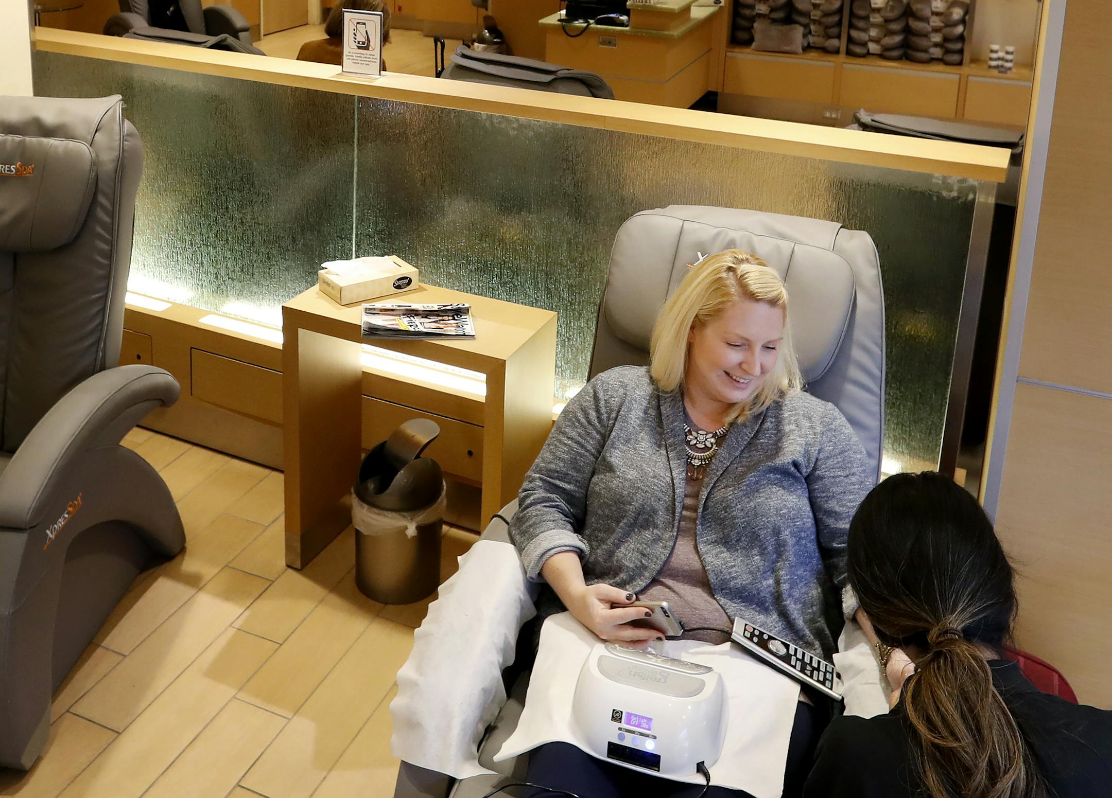 Annie Rients of Shakopee, got a manicure at XpressSpa in Concourse F at the Minneapolis St. Paul International Airport. ] CARLOS GONZALEZ cgonzalez@startribune.com - October 19, 2016, Bloomington, MN, Minneapolis St. Paul International has long carried its weight amongst national airports. Now, with a flurry of hot new restaurants, shops and tap rooms descending. MSP