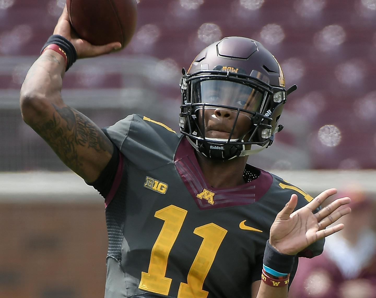 Gophers quarterback Demry Croft (11) threw a pass in the first half. ] AARON LAVINSKY &#xef; aaron.lavinsky@startribune.com The University of Minnesota Golden Gophers football team played their annual spring game on Saturday, April 17, 2017 at TCF Bank Stadium in Minneapolis, Minn.