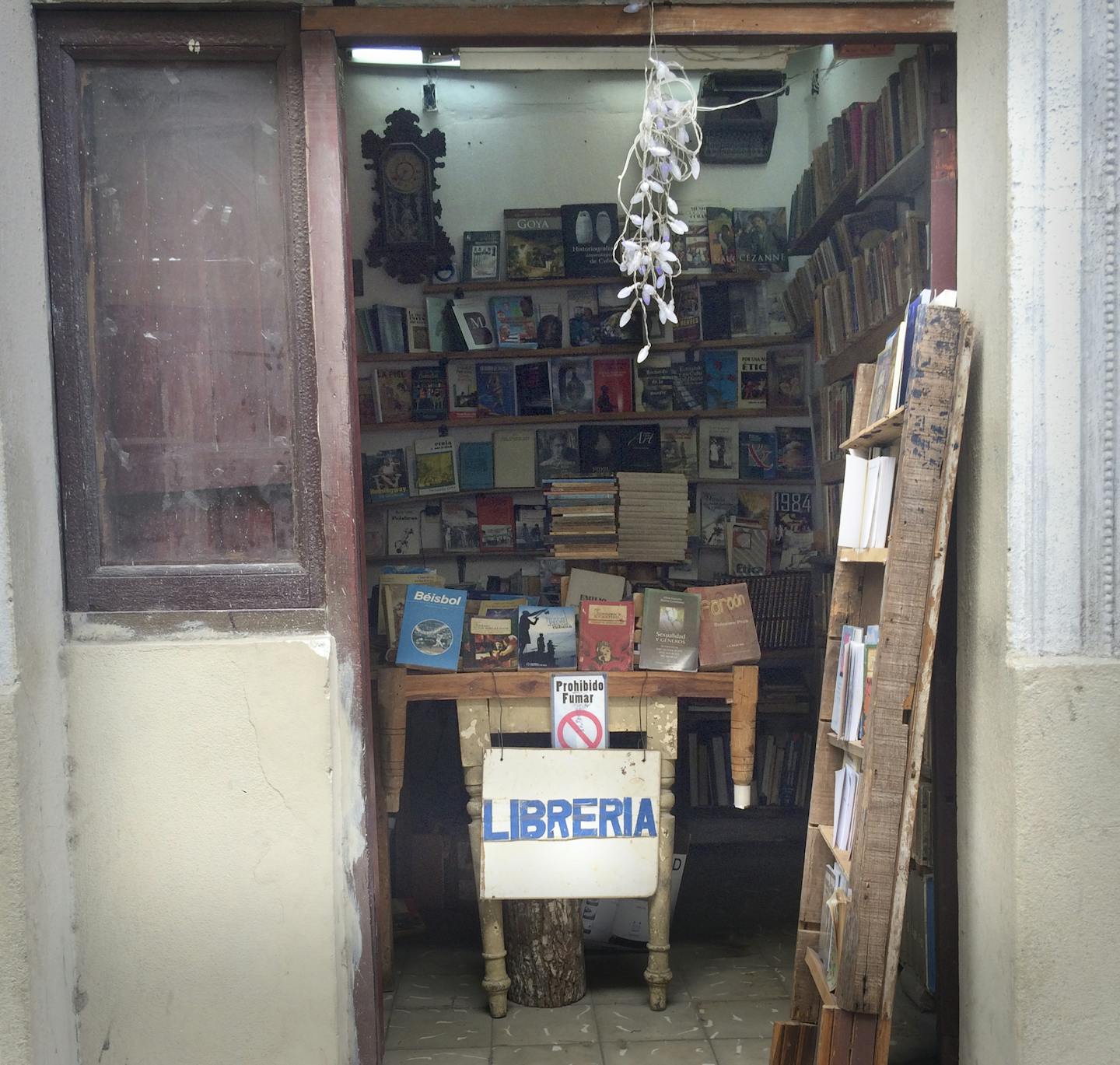 A micro library in Matanzas. [ Photos by Amelia Rayno
The Minneapolis Star Tribune