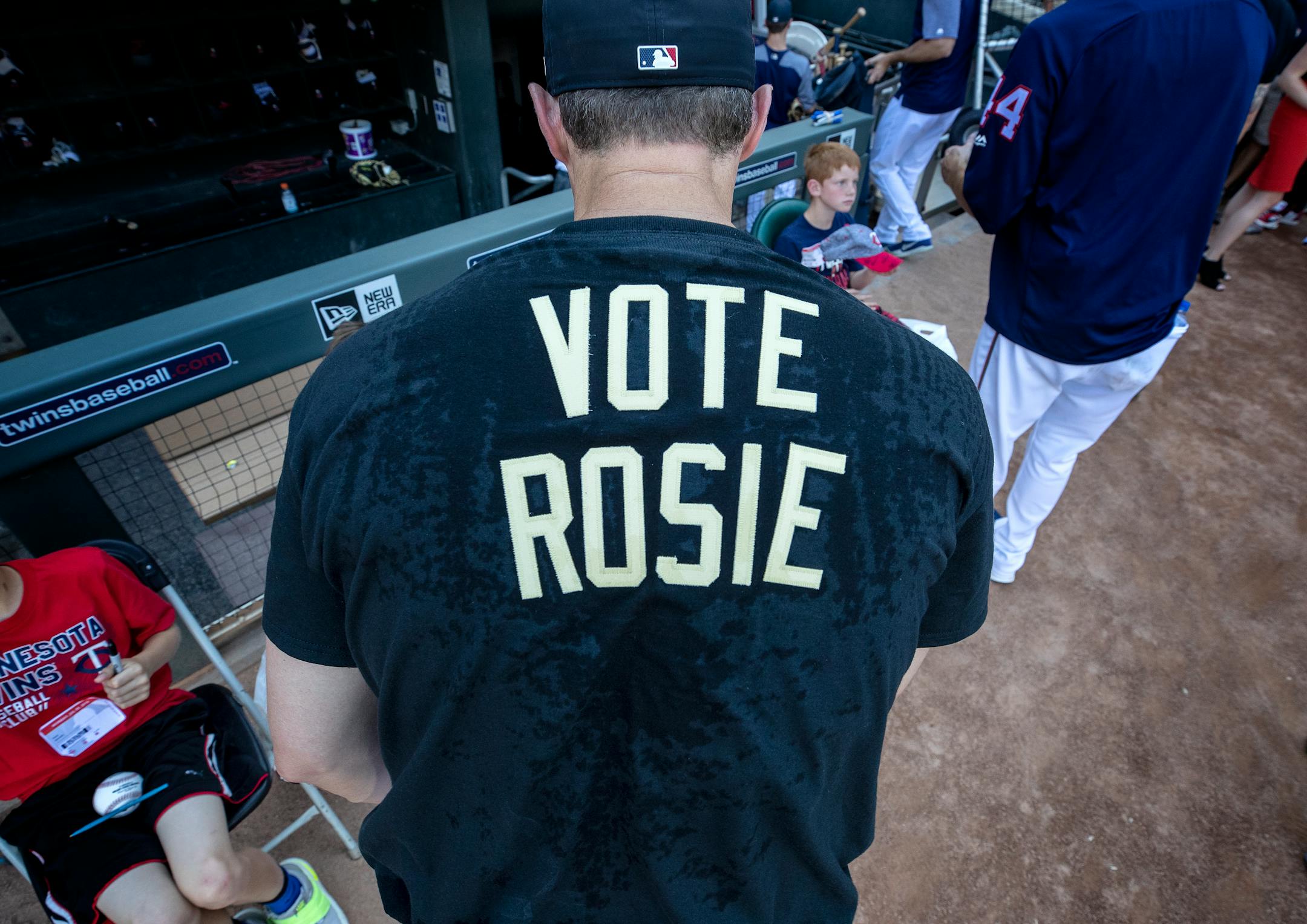 Minnesota Twins players and coaches wore T-shirts supporting Eddie Rosario for the MLB All Star Game during batting practice. ] CARLOS GONZALEZ � cgonzalez@startribune.com � July 9, 2018, Minneapolis, MN, Target Field, MLB, Minnesota Twins vs. Kansas City Royals