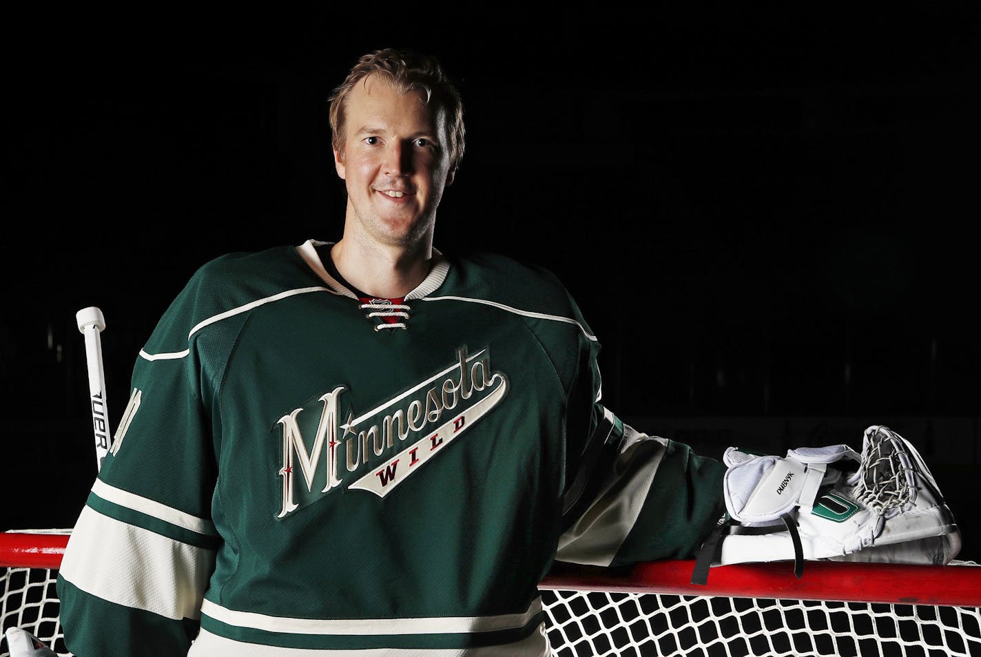 Minnesota goal keeper Devan Dubnyk Wednesday September 22 ,2016 in St. Paul MN. ] Wild media day. Jerry Holt / jerry. Holt@Startribune.com