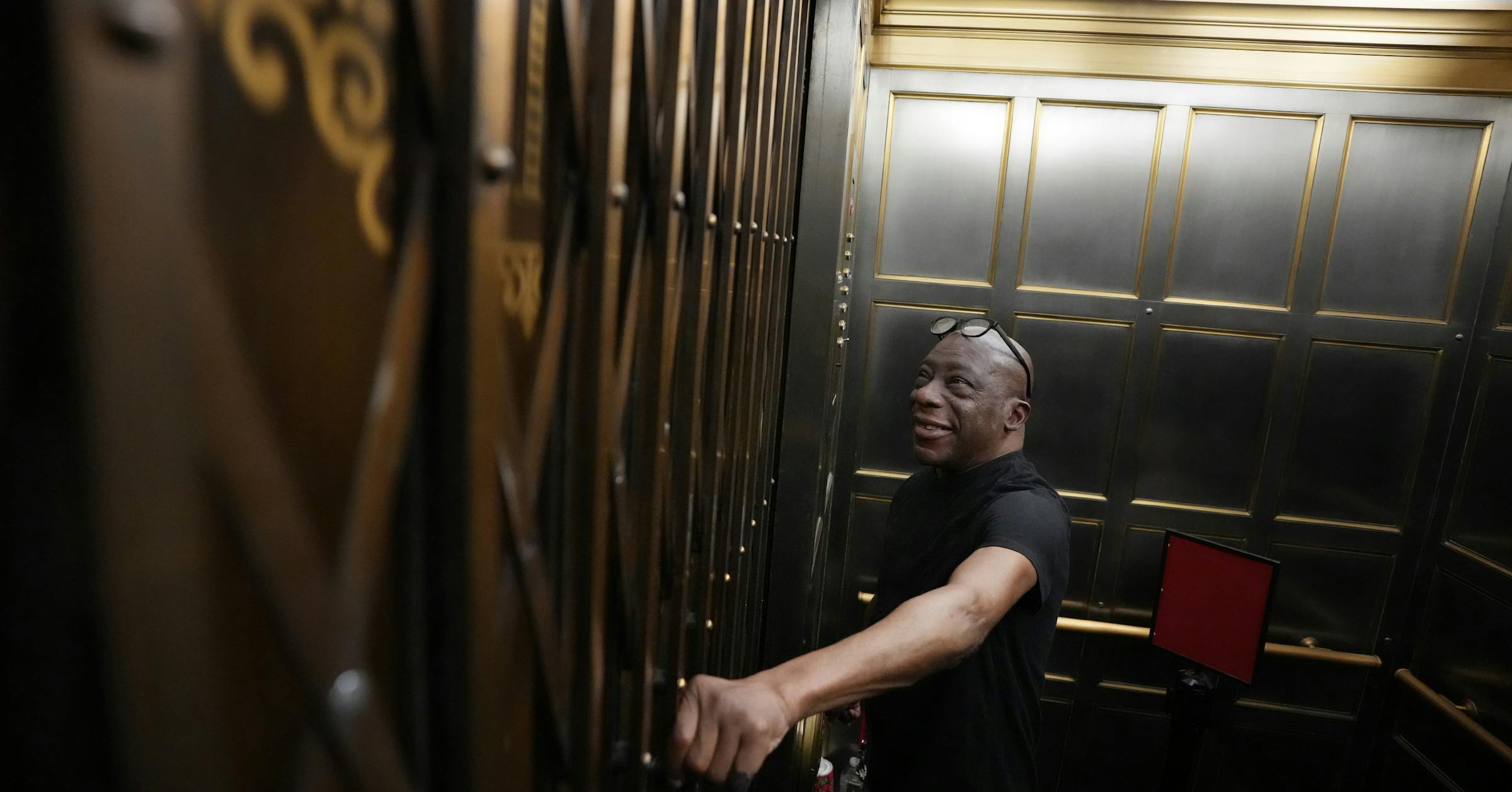 After 100 years on Nicollet Mall, this office building’s elevator ...