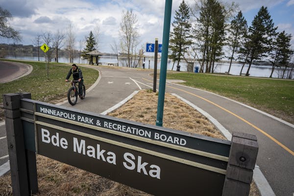 A sign for Bde Maka Ska near the south shore of the lake.