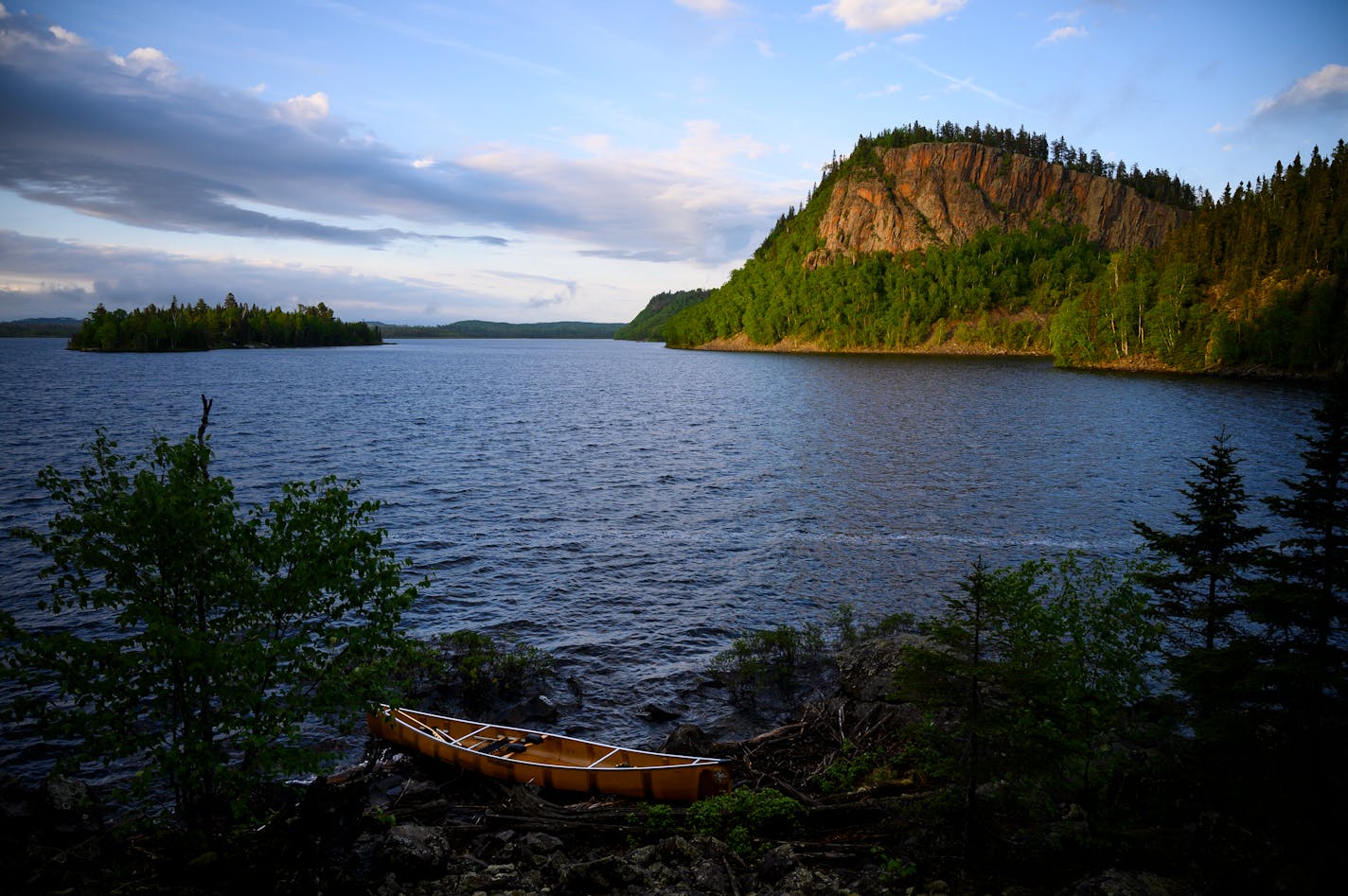 The sun illuminated a dramatic palisade on South Fowl Lake