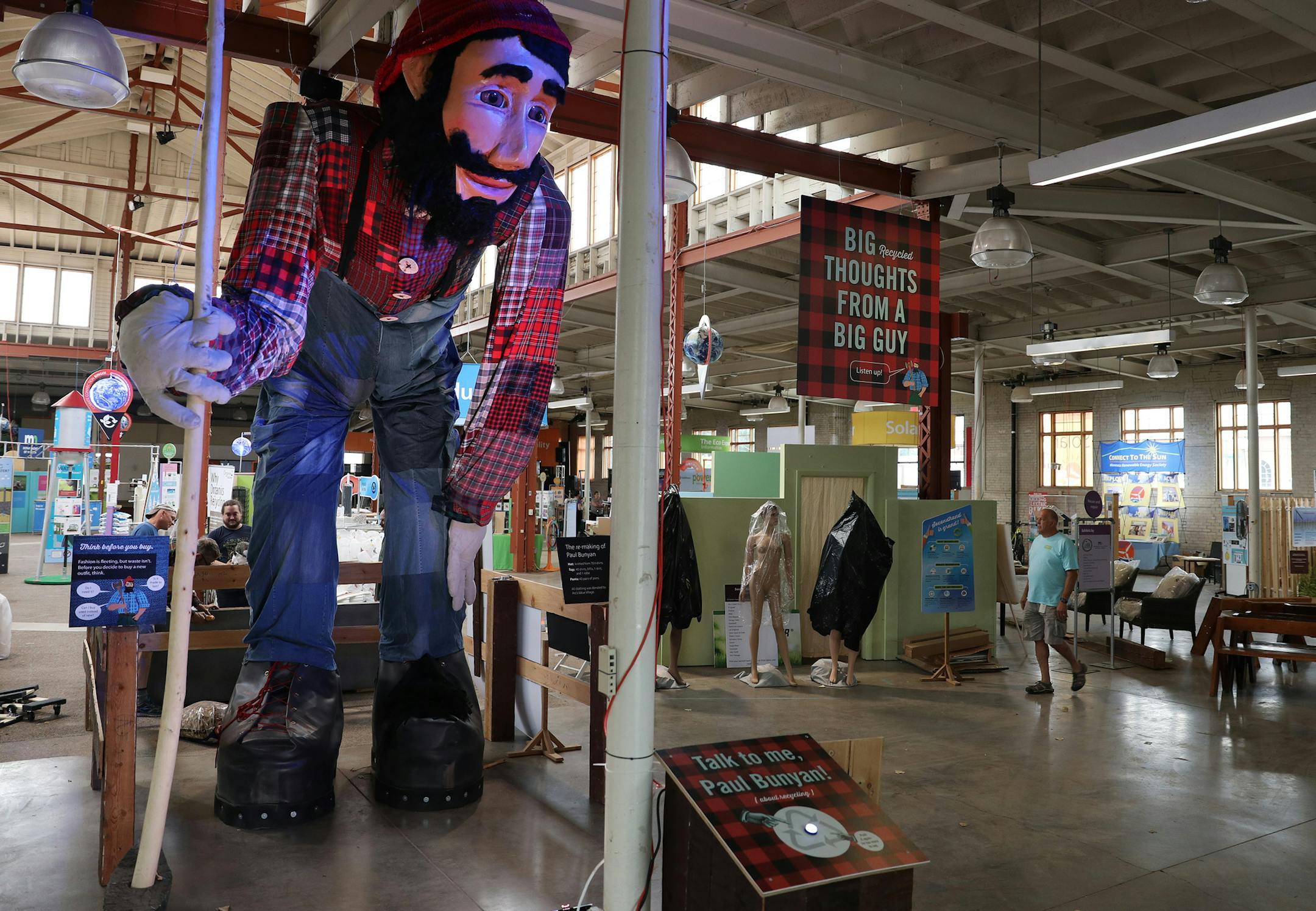 Wayne Gjerde from the Minnesota Pollution Control Agency set up at the Eco Experience building at the Minnesota State Fair to encourage people to recycle. ] ANTHONY SOUFFLE ï anthony.souffle@startribune.com Wayne Gjerde from the Minnesota Pollution Control Agency set up at the Eco Experience building at the Minnesota State Fair to encourage people to recycle Tuesday, Aug. 21, 2018 in St. Paul, Minn.