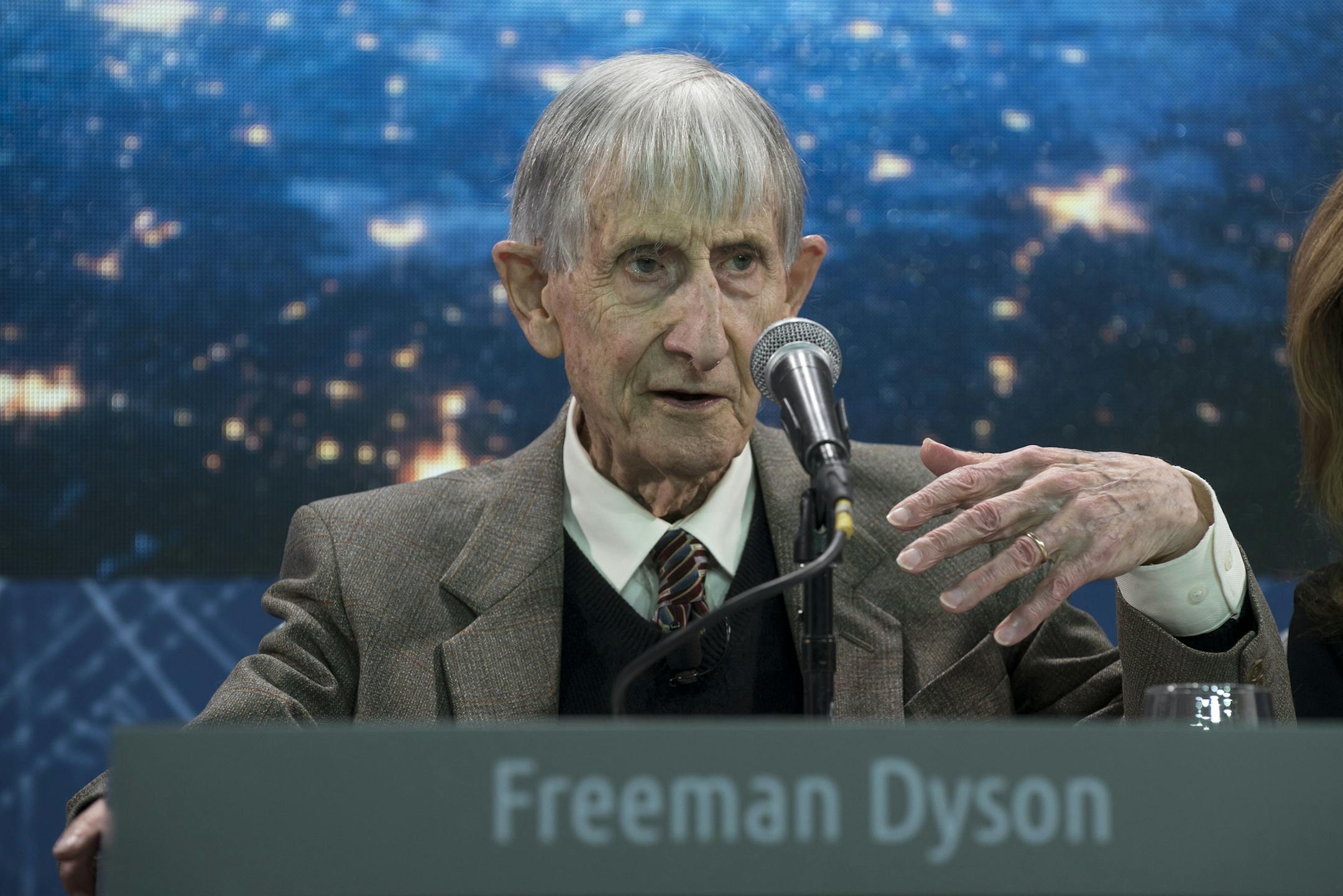 FILE -- Freeman Dyson speaks during a news conference announcing the Breakthrough Starshot space exploration initiative in New York, April 12, 2016. Dyson, a mathematical prodigy who left his mark on subatomic physics before turning to messier subjects like Earth’s environmental future and the morality of war, died on Feb. 28, 2020, at a hospital near Princeton, N.J. He was 96. (Karsten Moran/The New York Times)