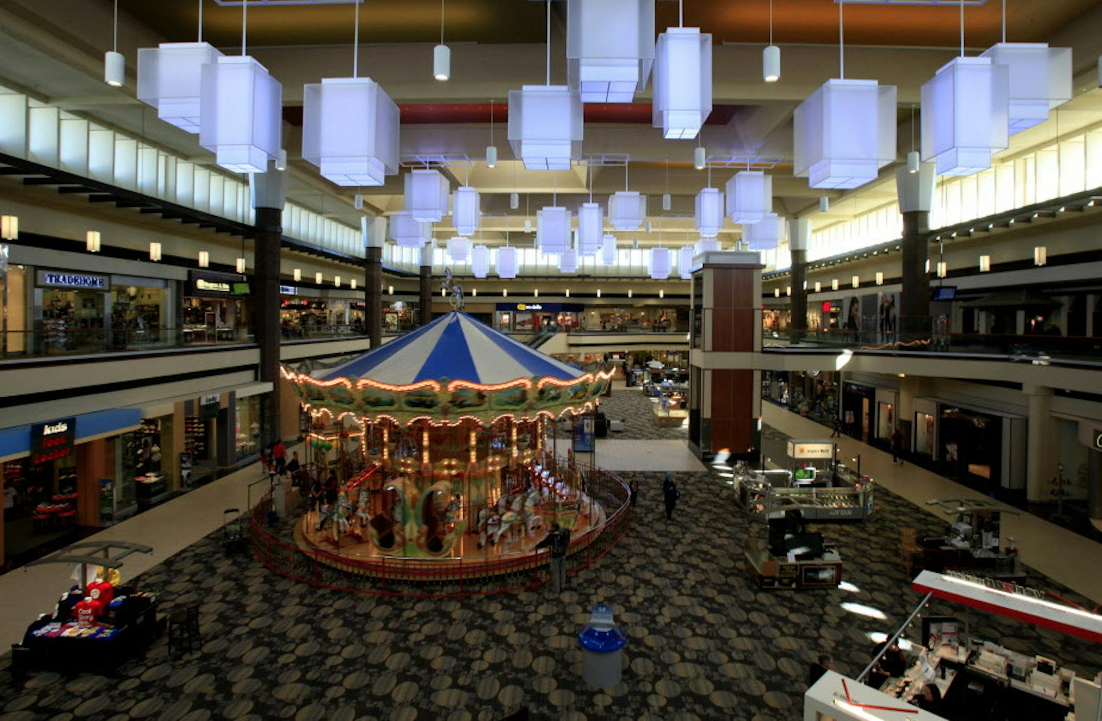 The center court of Maplewood Mall was completely renovated including new lighting, carpet and a fresh coat of paint. ] JOEL KOYAMA‚Ä¢joel.koyama@startribune.com Maplewood Mall, one of two in the Twin Cities owned by national mall giant Simon Property Group, has undergone a renovation which included new lighting, carpet and a fresh coat of paint. Across town, Southdale is facing a similar renovation by Simon. But what works in a renovation of a 1970s mall -- or are they obsolete