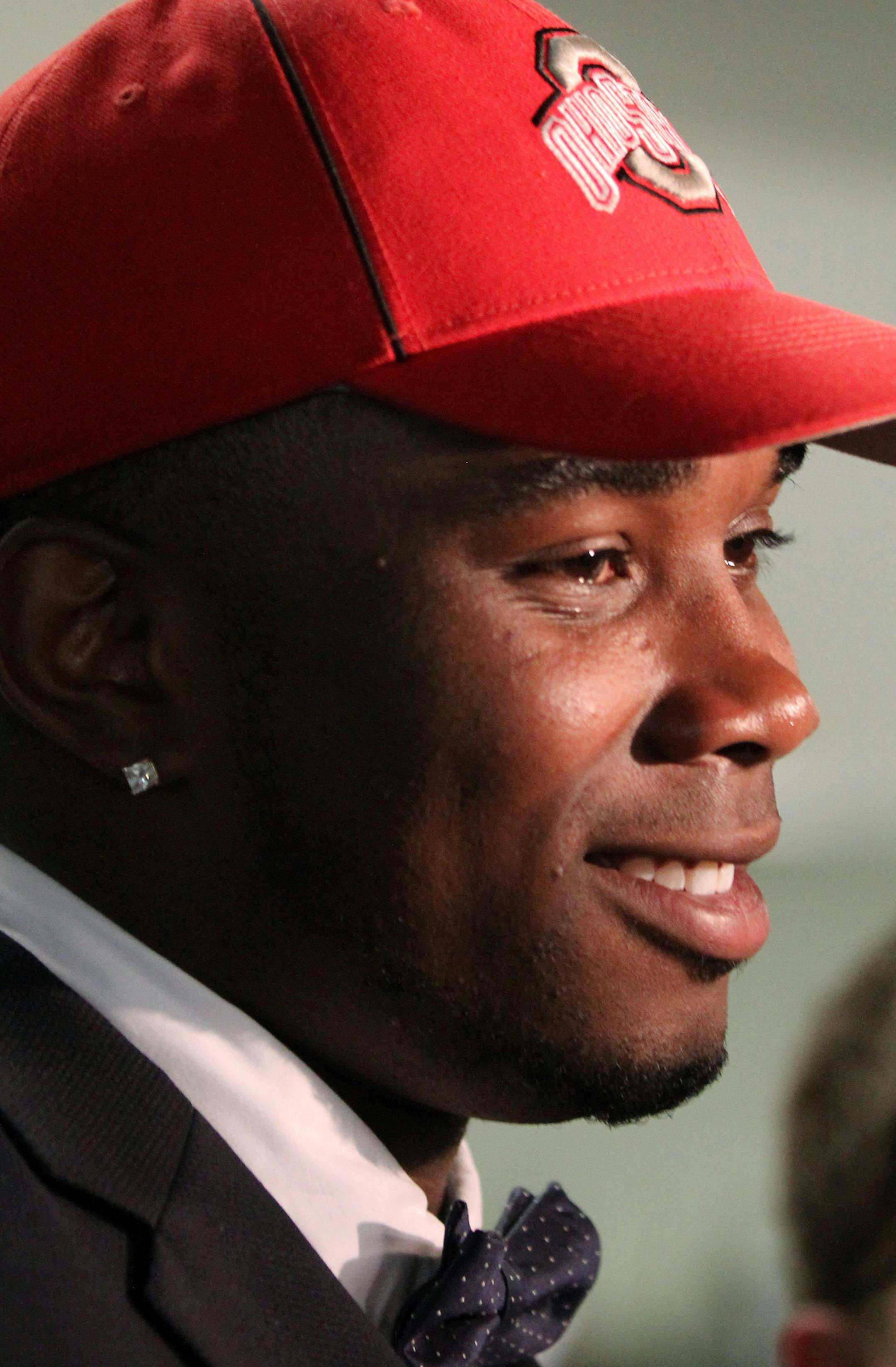 Jashon Cornell, Cretin-Derham Hall defensive end, announced his decision to attend Ohio State on Wednesday morning in the Cretin-Derham Hall weight room.] The other schools in the running were Michigan State, Notre Dame, Iowa and Penn State. MONICA HERNDON monica.herndon@startribune.com St. Paul, MN 07/2/2014 ORG XMIT: MIN1407021022066411