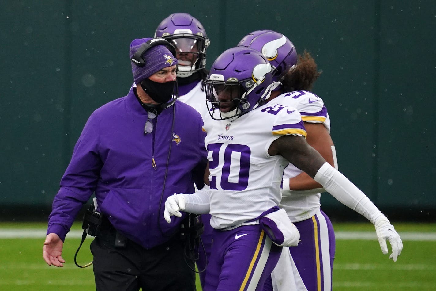 Vikings coach Mike Zimmer gave an earful to cornerback Jeff Gladney in Green Bay when the Packers took an early lead.