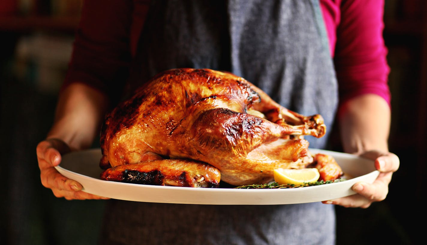 Hickory-Smoked Bourbon Turkey. (Juli Leonard/Raleigh News & Observer/TNS) ORG XMIT: 1176915