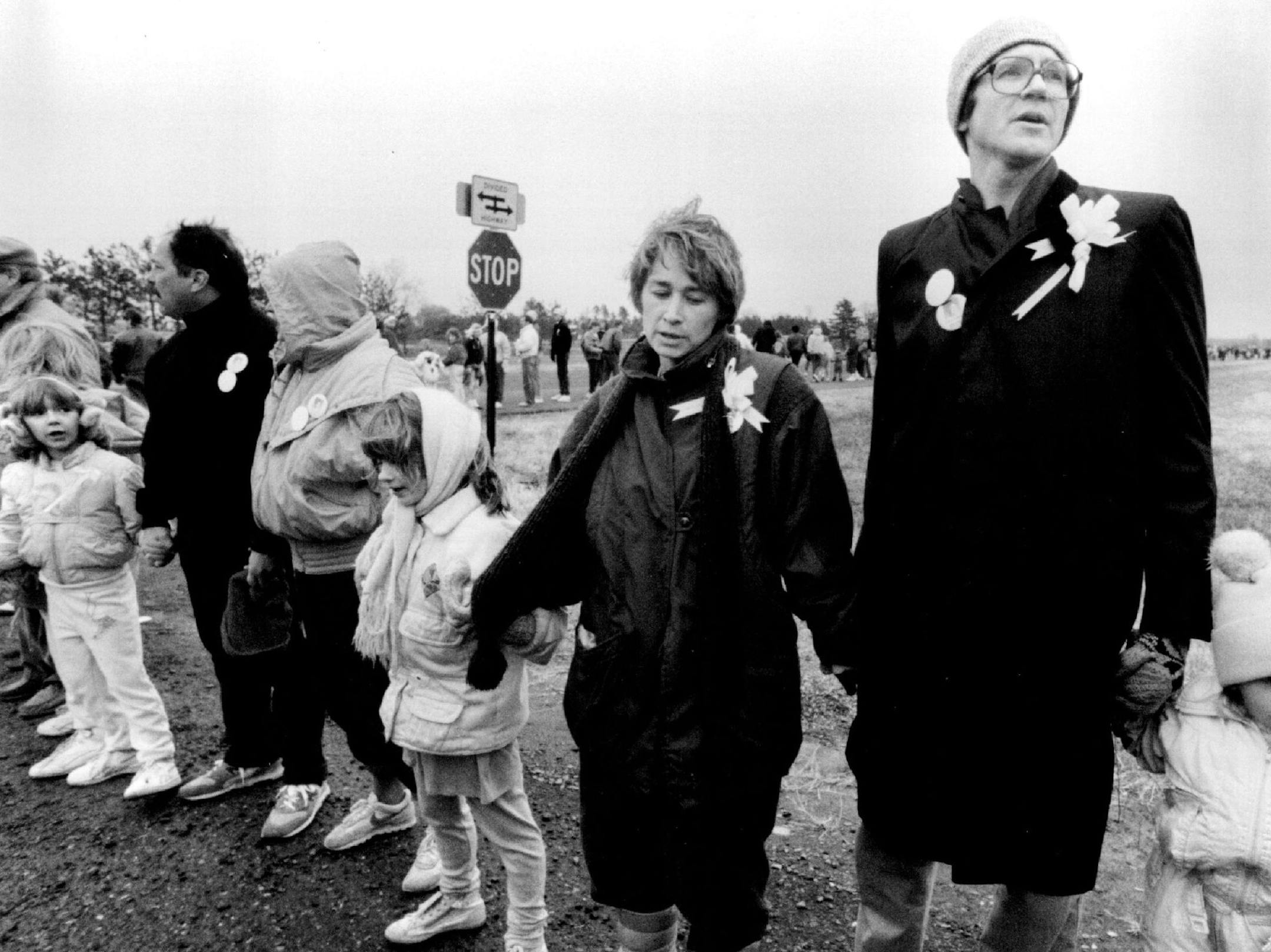 November 5, 1989 Patty and Jerry Wetterling and, to their right, their daughter, Carmen, 8, joined the human chain along Hwy. 75. November 04, 1989 Regene Radniecki, Minneapolis Star Tribune