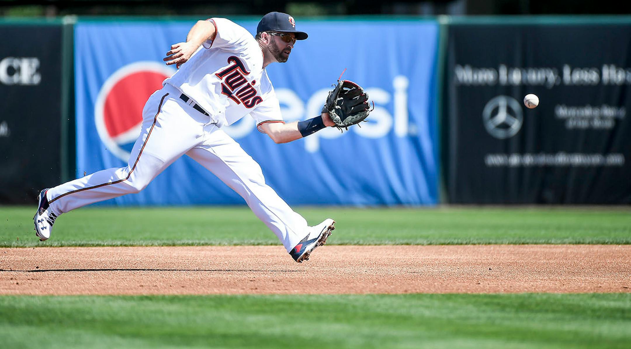 Washington Nationals third baseman Anthony Rendon (6) grounded out to Minnesota Twins second baseman Brian Dozier (2) in the top of the first inning Sunday.